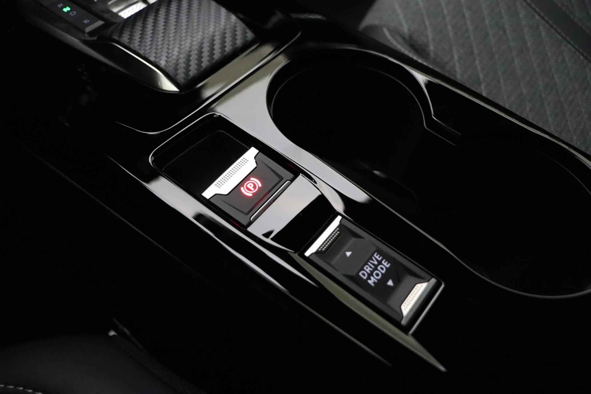 Peugeot e-2008 EV GT 54 kWh | lichtmetalen Velgen | Voor/achter Camera | Dodehoekdetectie | LED | Stoelverwarming | Cruise Control | Navigatie | - 27/36