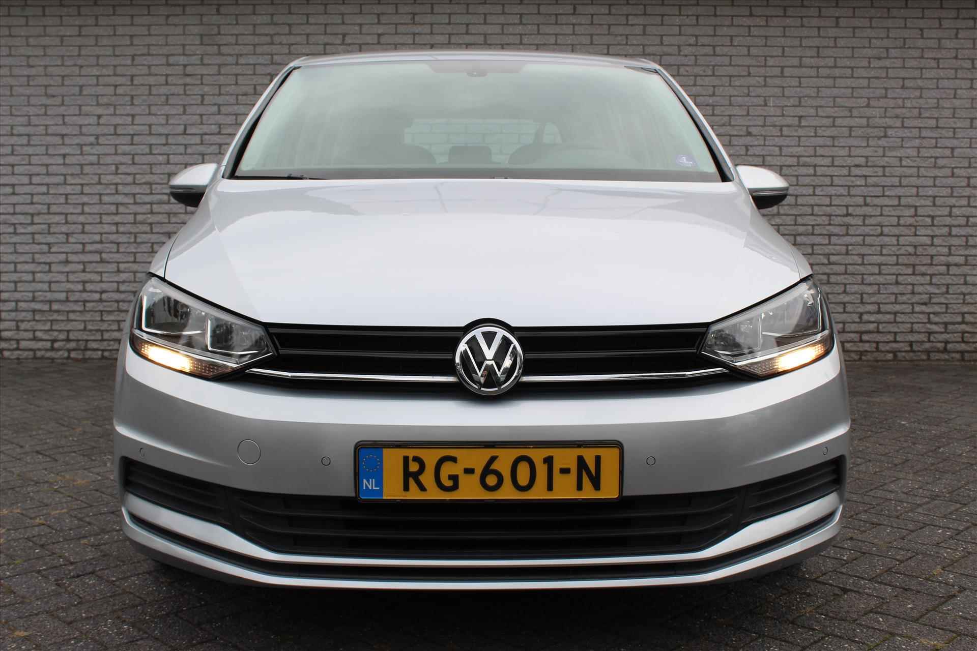VOLKSWAGEN Touran 1.2 TSI 110pk BMT Connected Series | Cruise Control - 3/30
