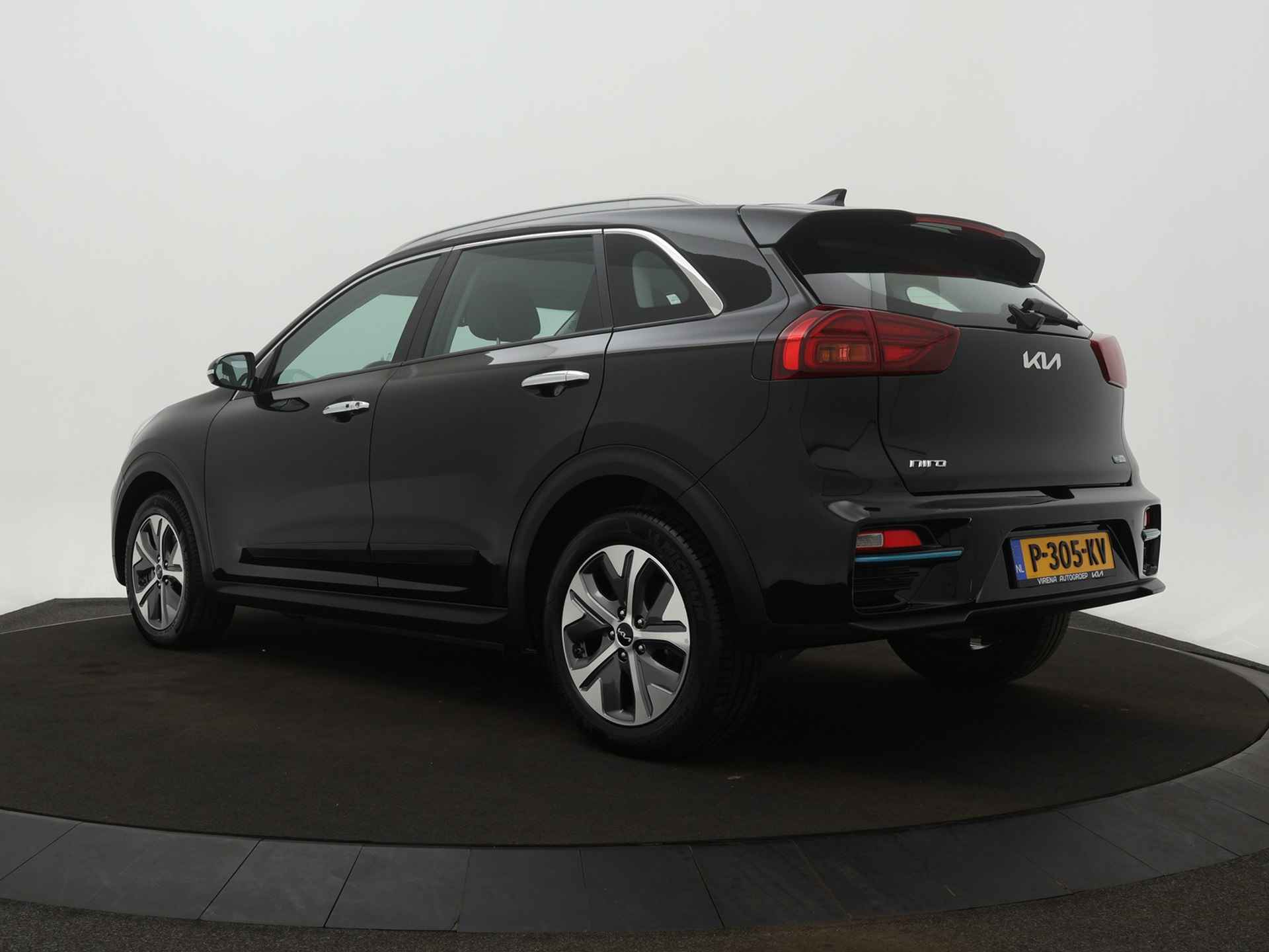 Kia e-Niro DynamicLine 64 kWh * €2000 Subsidie beschikbaar* - Apple CarPlay/Android Auto - Achteruitrijcamera - Adaptieve Cruise Control - Navigatie - Climate Control - Fabrieksgarantie tot 04-2029 - 6/49