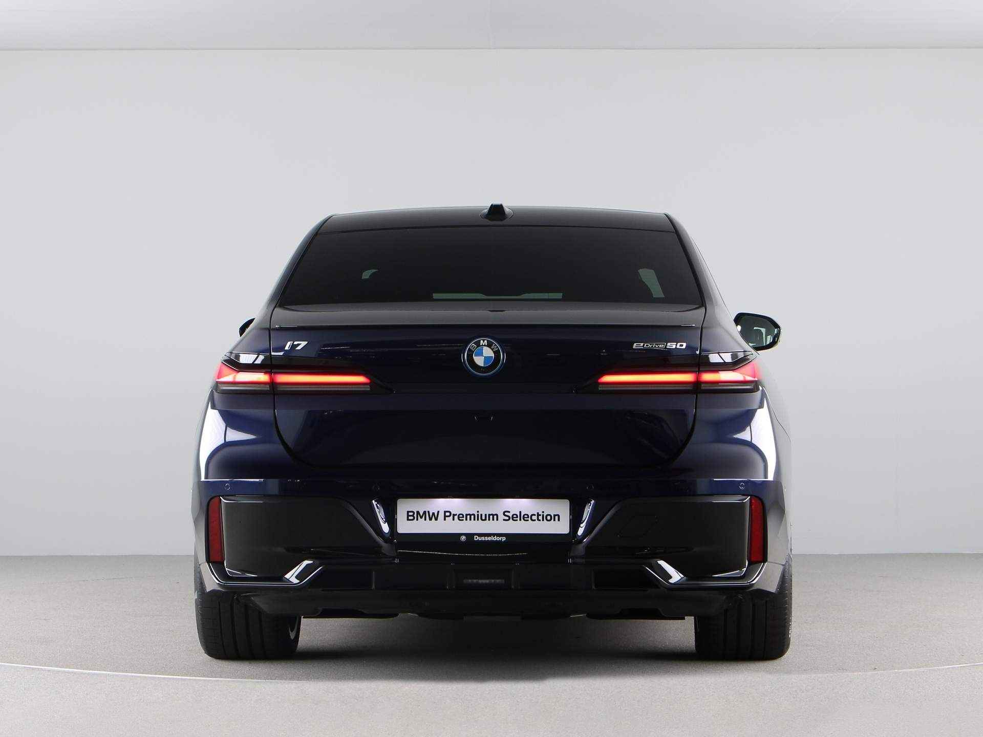 BMW i7 eDrive50 M-Sport Pro Exclusive Lounge - 11/28