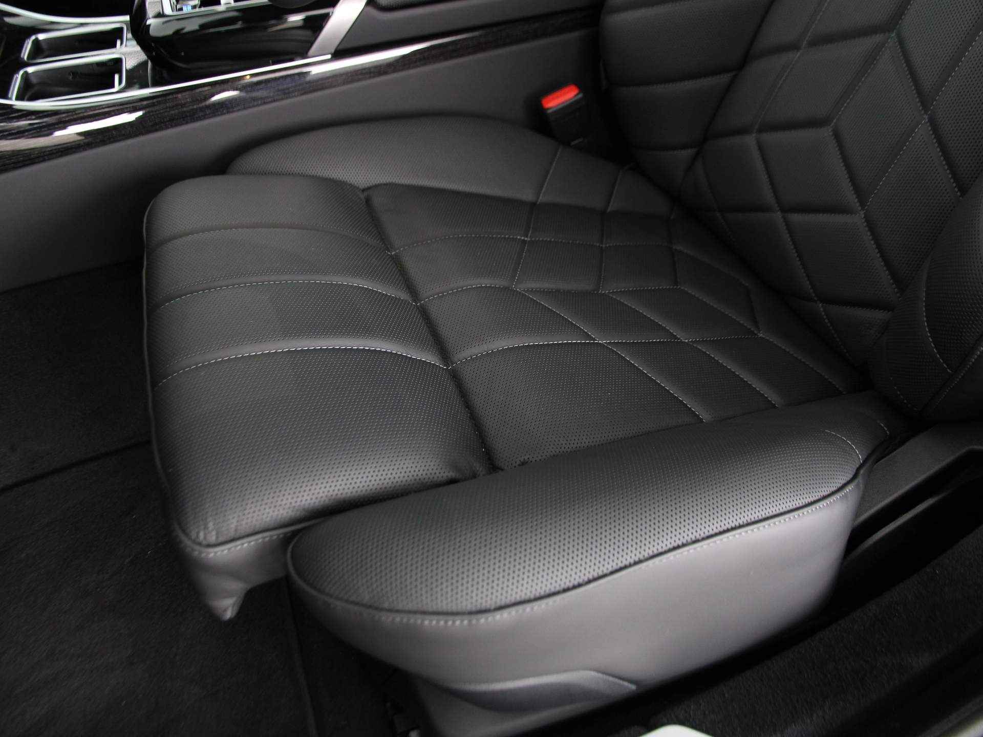 BMW i7 eDrive50 M-Sport Pro Exclusive Lounge - 16/28