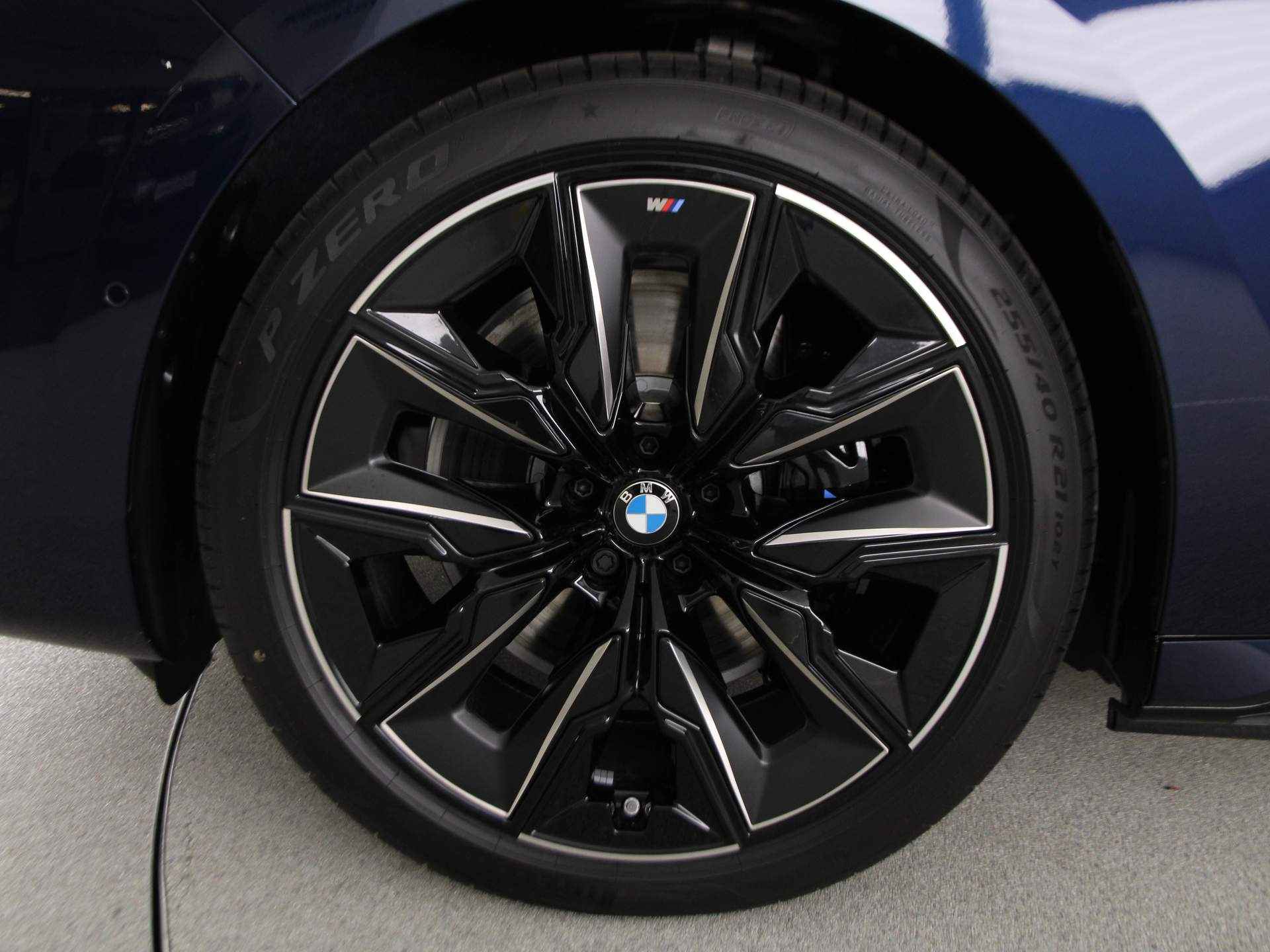 BMW i7 eDrive50 M-Sport Pro Exclusive Lounge - 19/28