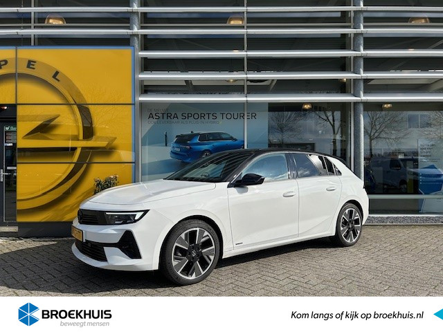 Opel Astra Electric GS 54 kWh | 360"camera | Navigatie | stoelverwarming | stuurverwarming | panorama dak bij viaBOVAG.nl