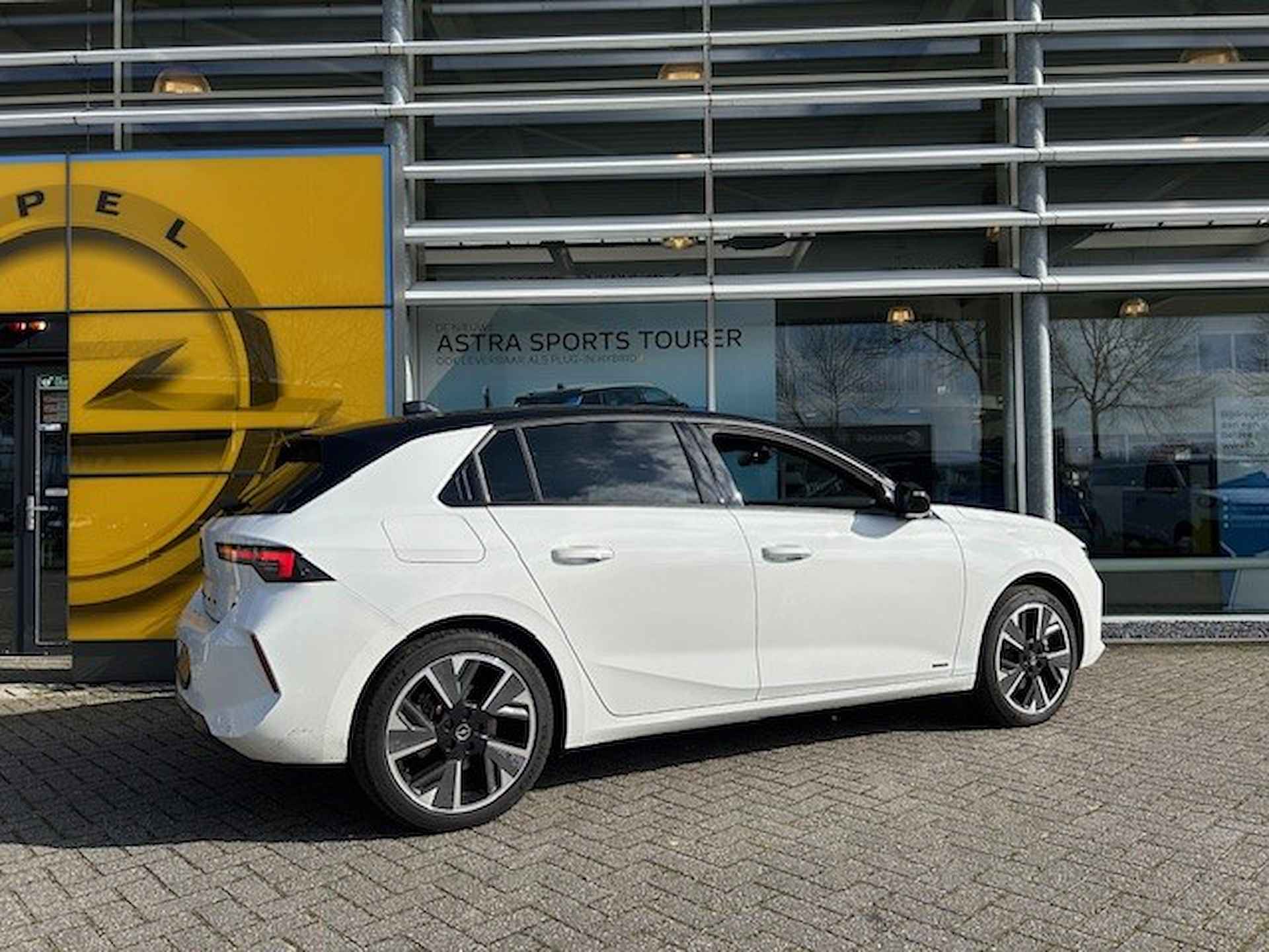 Opel Astra Electric GS 54 kWh | 360"camera | Navigatie | stoelverwarming | stuurverwarming | panorama dak - 5/8