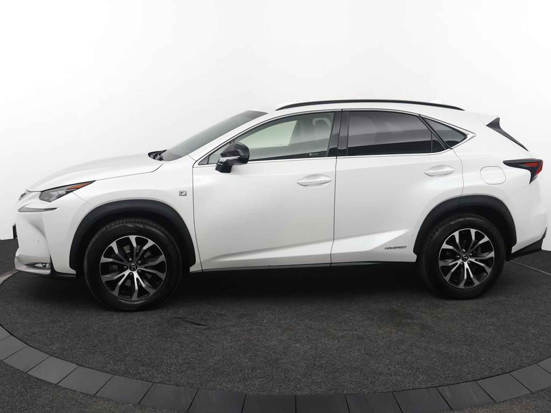 Lexus NX 300h AWD F Sport Line | Afneembare trekhaak | Mark Levinson | DAB | Dealeronderhouden - 3/64