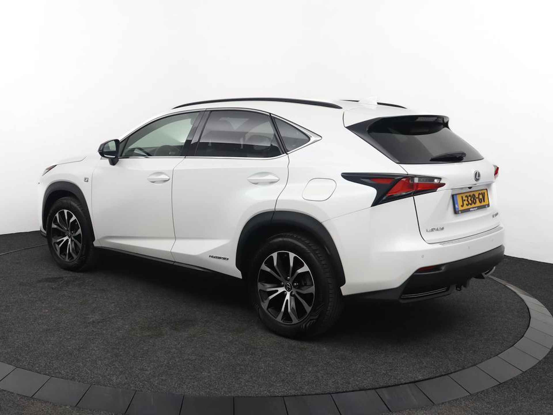 Lexus NX 300h AWD F Sport Line | Afneembare trekhaak | Mark Levinson | DAB | Dealeronderhouden - 12/64