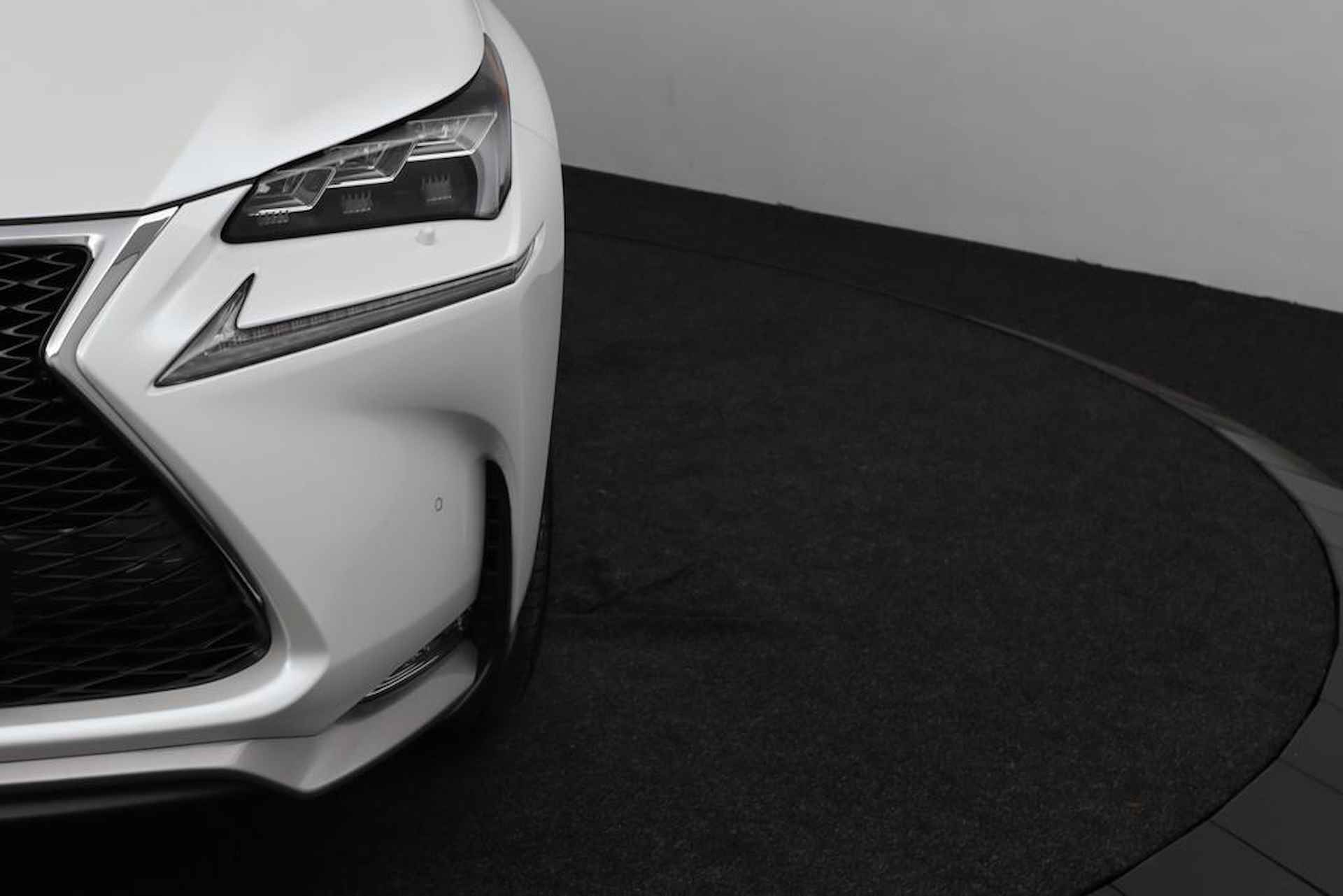 Lexus NX 300h AWD F Sport Line | Afneembare trekhaak | Mark Levinson | DAB | Dealeronderhouden - 36/64