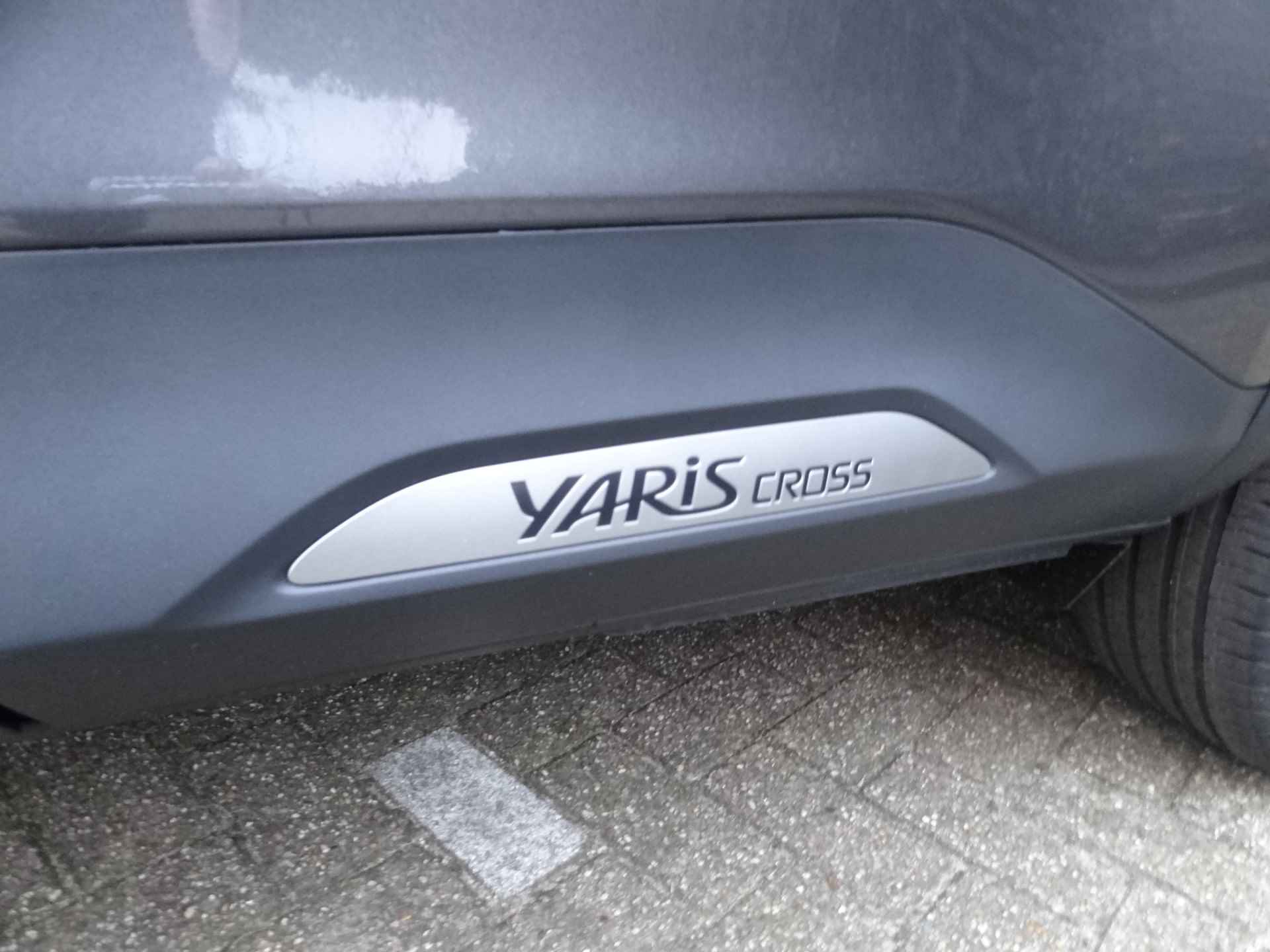 Toyota Yaris Cross 1.5 Hybrid Style panoramadak / elektr.achterklep / stoelverwarming - 17/38