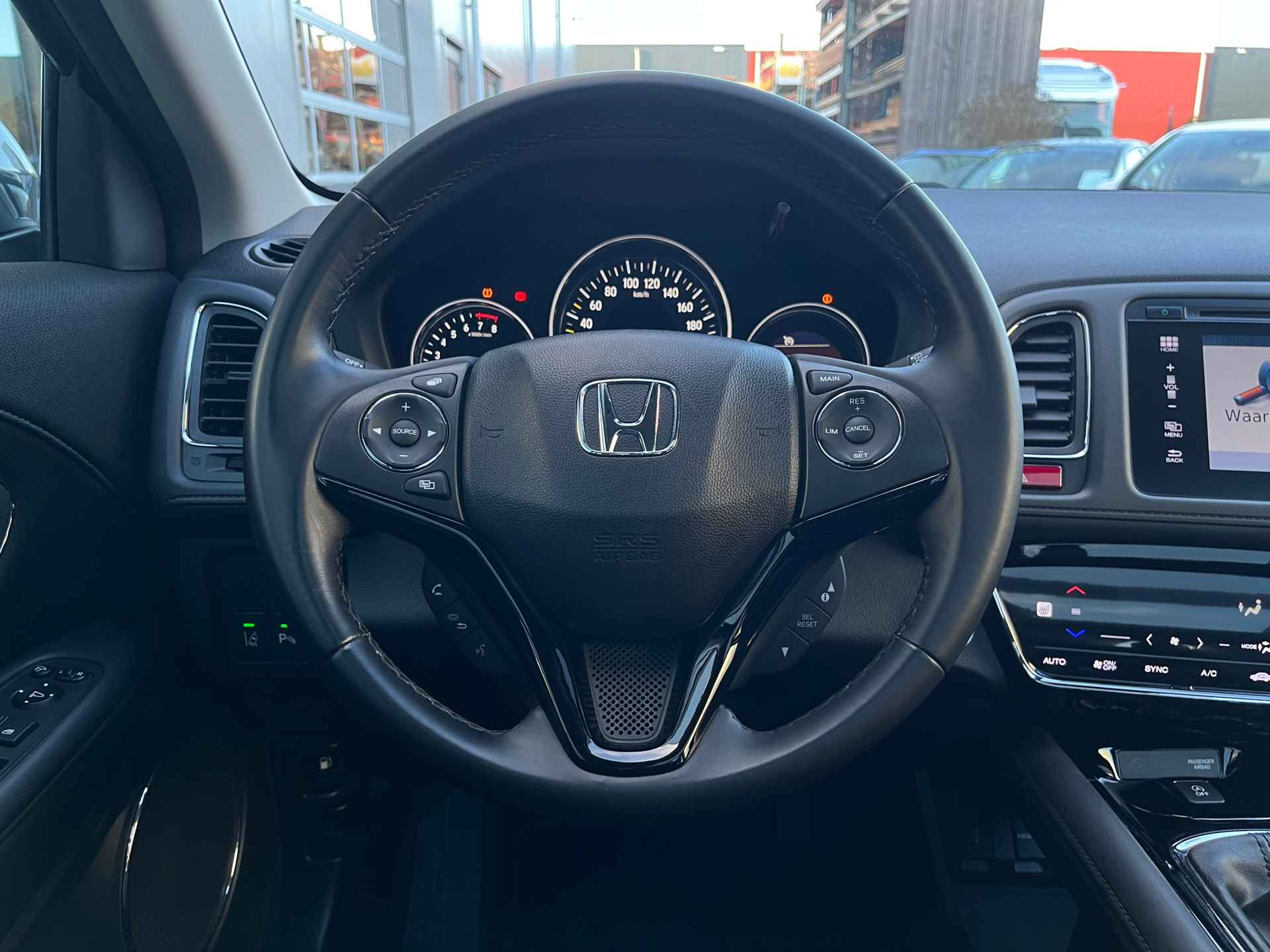 Honda HR-V 1.5 i-VTEC Executive|Pano|Afn trekhaak|Achteruitrijcamera|Navigatie|Stoelverwarming - 6/25