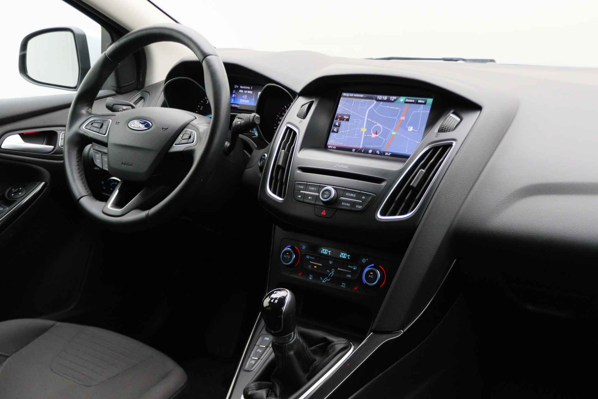 Ford Focus 1.0 Titanium Navigatie, Keyless, Side-Skirts, Climate, Stoelverw., Cruise, 18" - 27/46