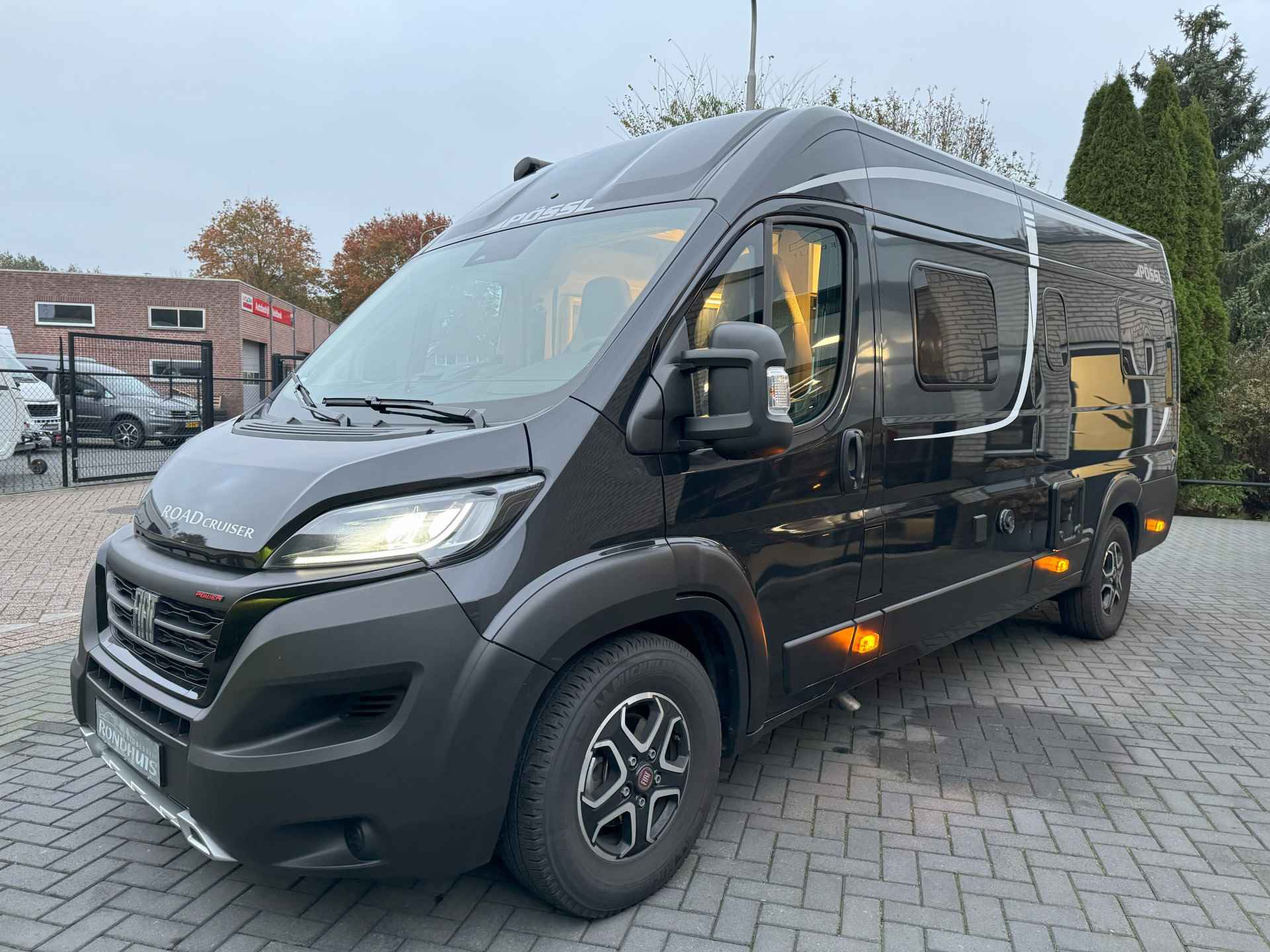 Pössl Roadcruiser 640 D-Line 160 pk 9-TRAPS AUTOMAAT Euro6 Fiat Ducato Maxi **Lengtebedden/4 zitplaatsen/XXL Koelkast/1e eigenaar/Full - 27/29