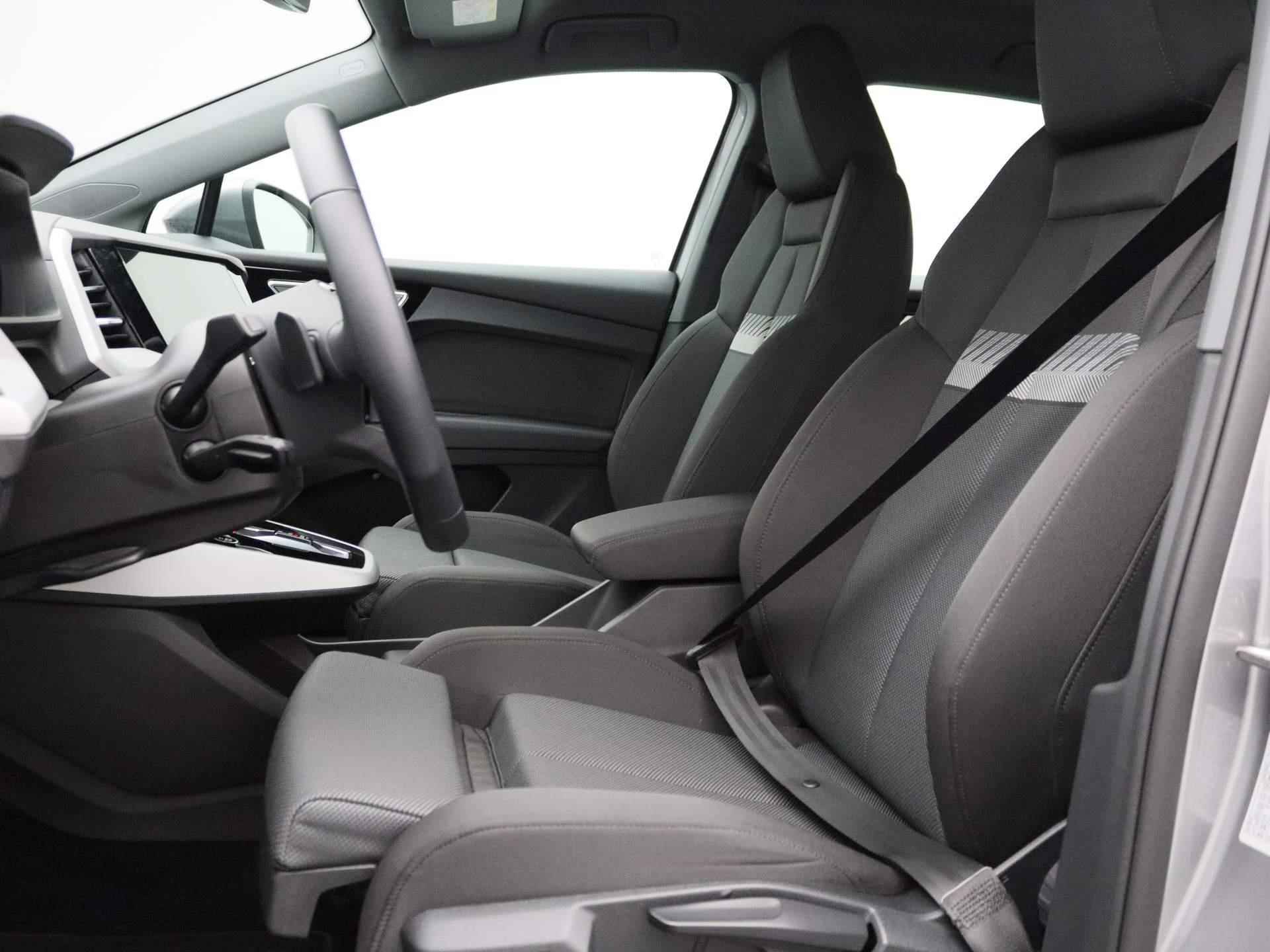 Audi Q4 e-tron 45 quattro Advanced edition 82kWh 265 PK | Automaat | Navigatie Plus | Adaptive Cruise Control | Camera | Trekhaak | Parkeersensoren | Lichtmetalen velgen | Climate Control | - 13/42