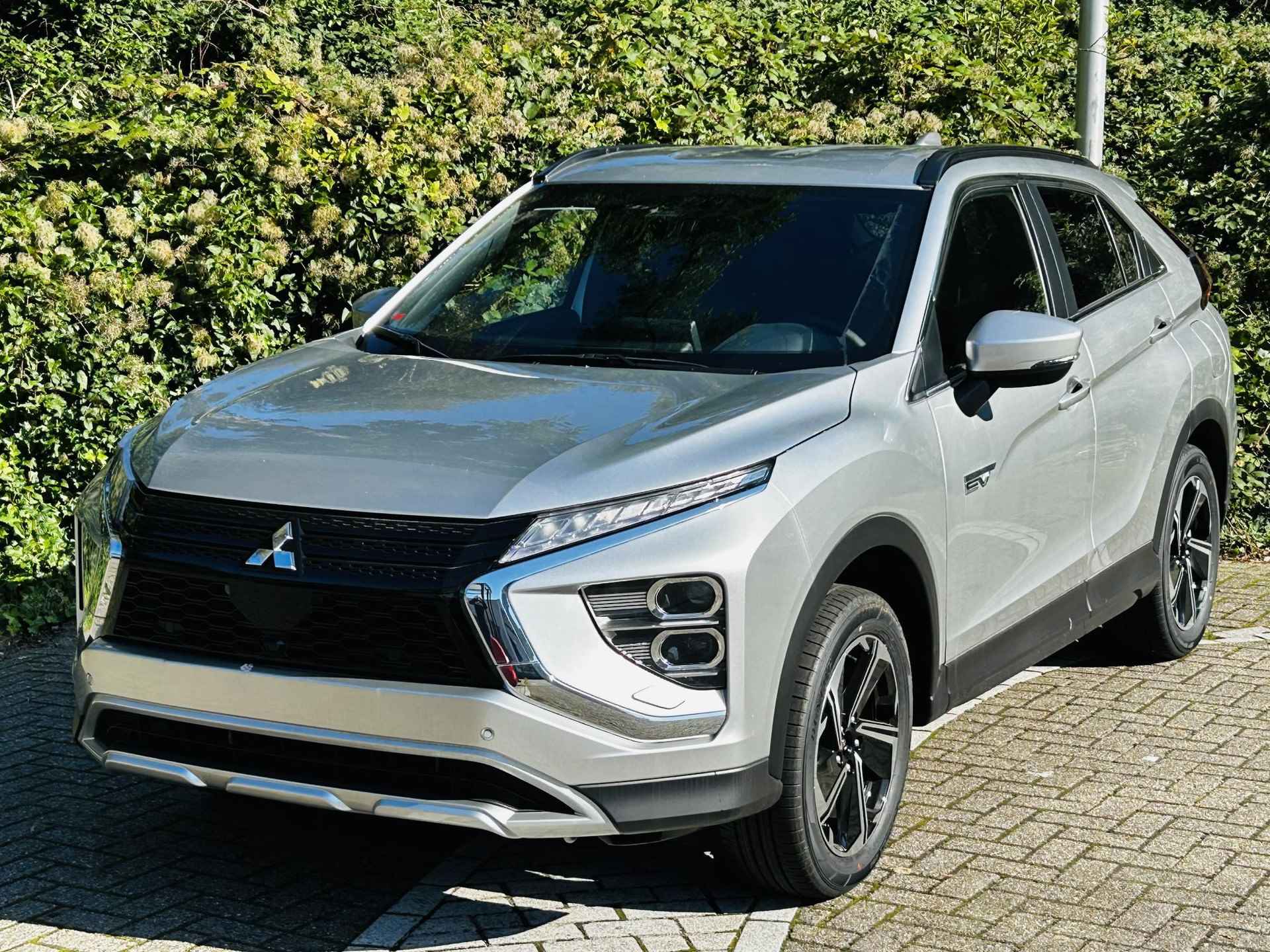 Mitsubishi Eclipse Cross 2.4 PHEV Executive | € 8000,- VOORRAAD KORTING | op = op  AUTOMAAT | APPLE/ANDROID AUTO  | CRUISE | CLIMATE | NAVI , STOELVERWARMING . - 26/31