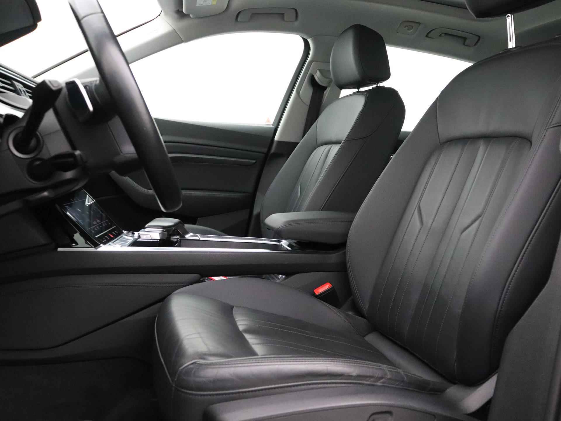Audi e-tron e-tron 50 quattro Launch edition plus 71 kWh | Panoramadak | Navigatie | Luchtvering | Stoelverwarming | ACC | Carplay | LED - 9/44