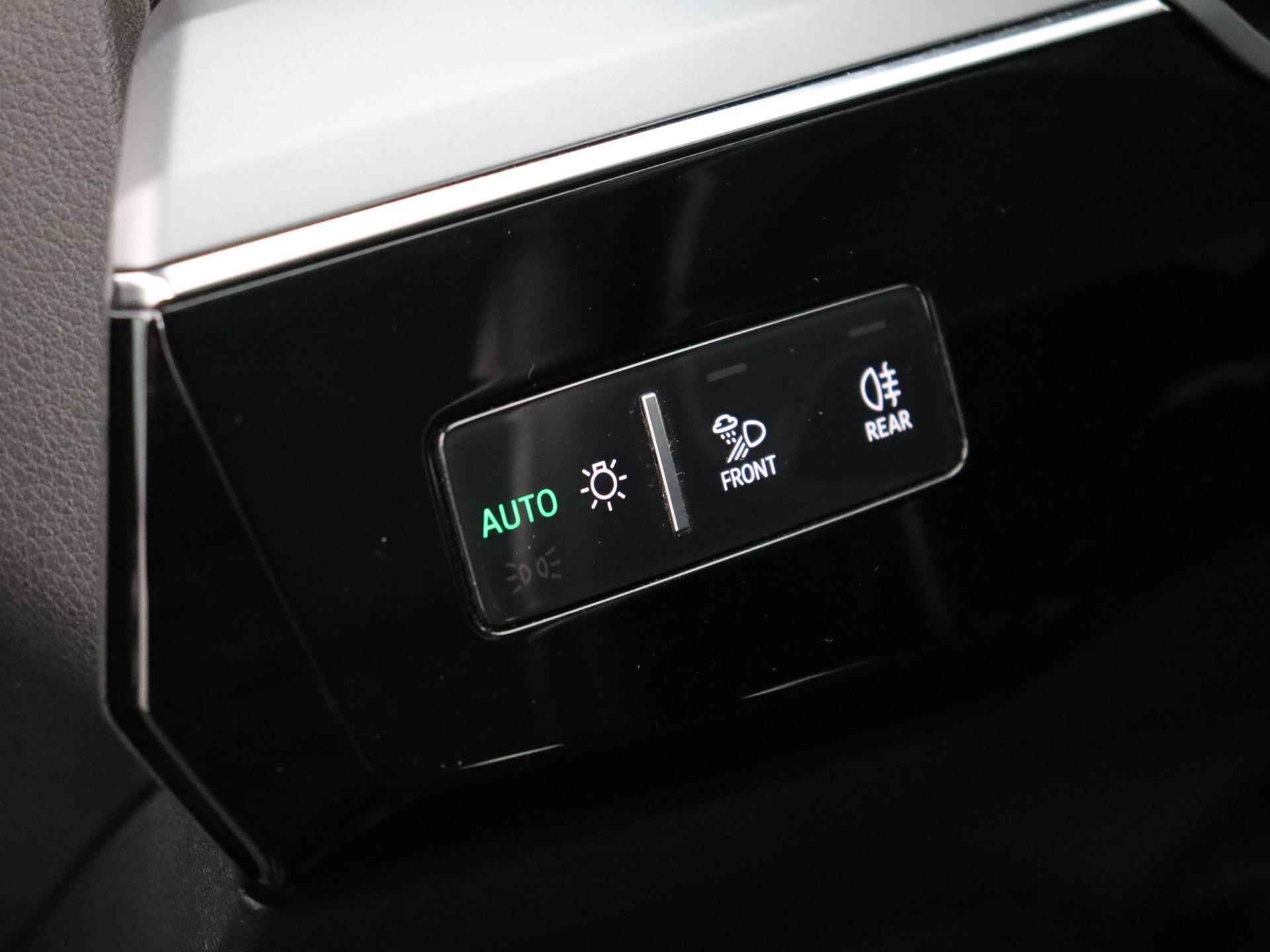 Audi e-tron e-tron 50 quattro Launch edition plus 71 kWh | Panoramadak | Navigatie | Luchtvering | Stoelverwarming | ACC | Carplay | LED - 15/44