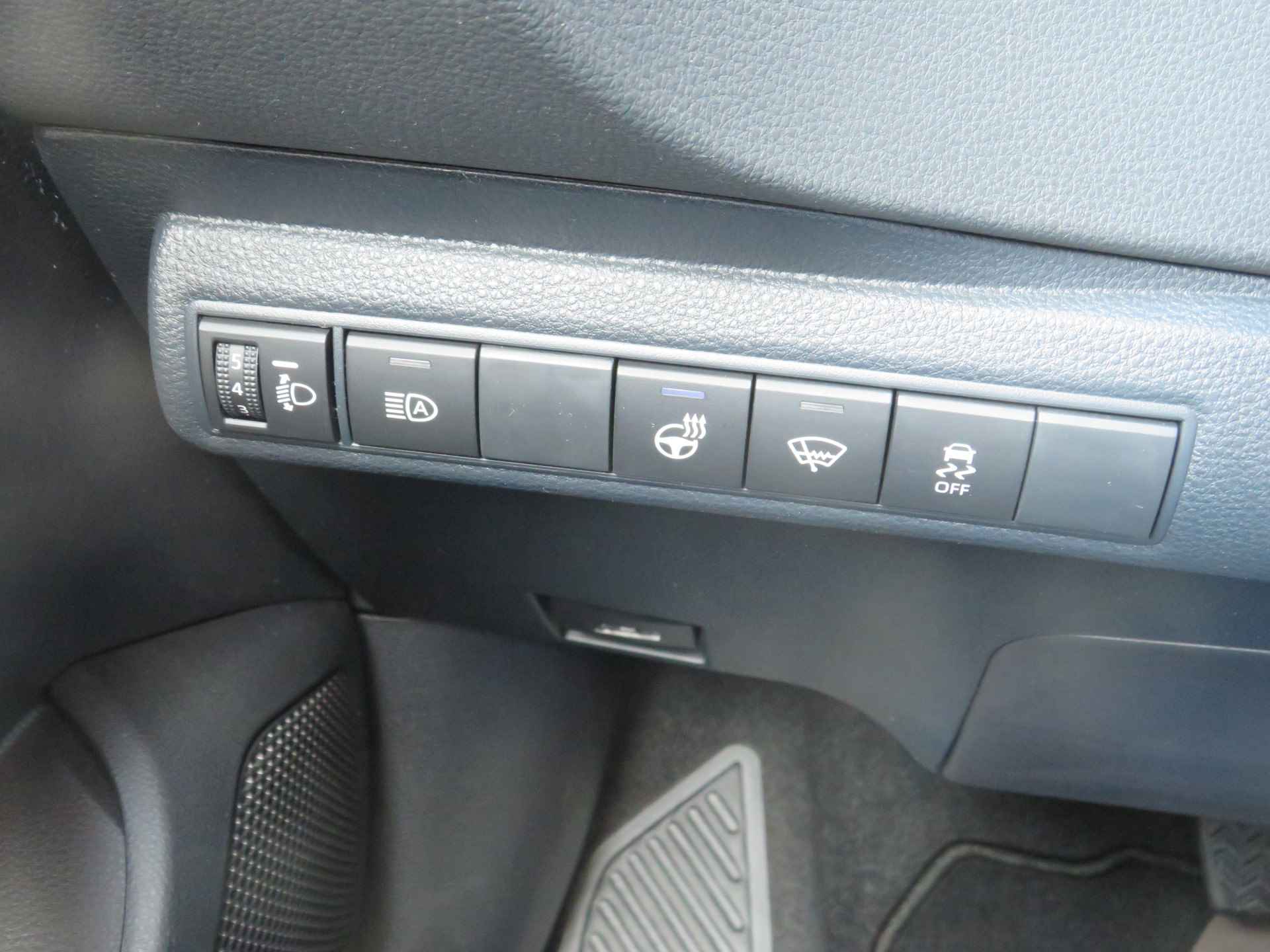 Suzuki Swace 1.8 Hybrid Style Automaat incl. € 5.048,- korting! Keyless Go, Adaptieve Cruise Control, Android Auto/Apple Carplay, Stuur- en Stoelverwarming - 20/28
