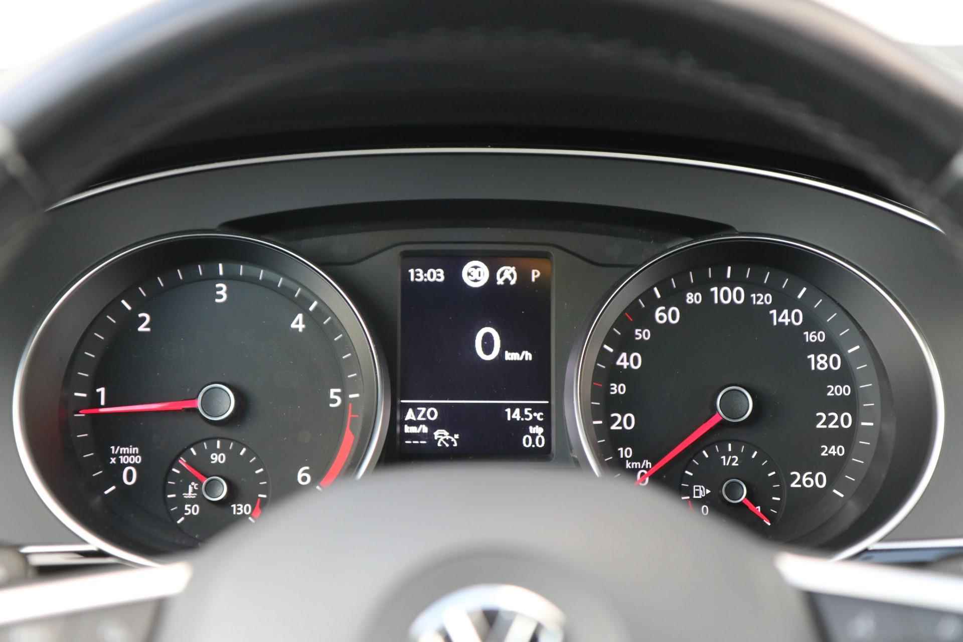 Volkswagen Passat Variant 2.0 TDI 150pk DSG Comfort Business | Trekhaak | Achteruitrijcamera | Leer | Navigatie - 24/59