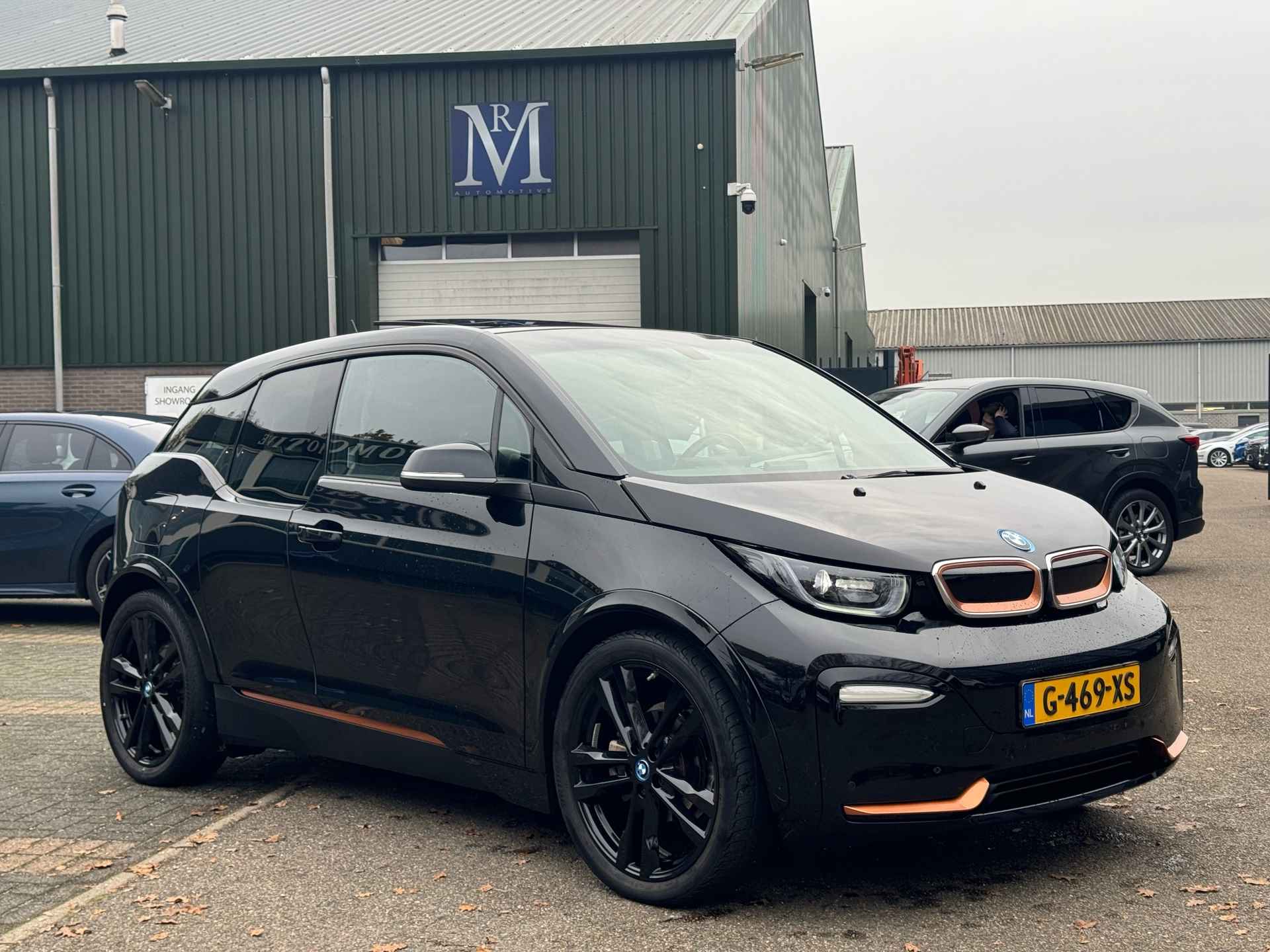 BMW I3 S 120Ah 42 kWh RoadStyle Edition PANORAMADAK | HARMAN KARDON| LEER| STOELVERWARMING| APPLE CARPLAY/ ANDROID AUTO| - 5/46