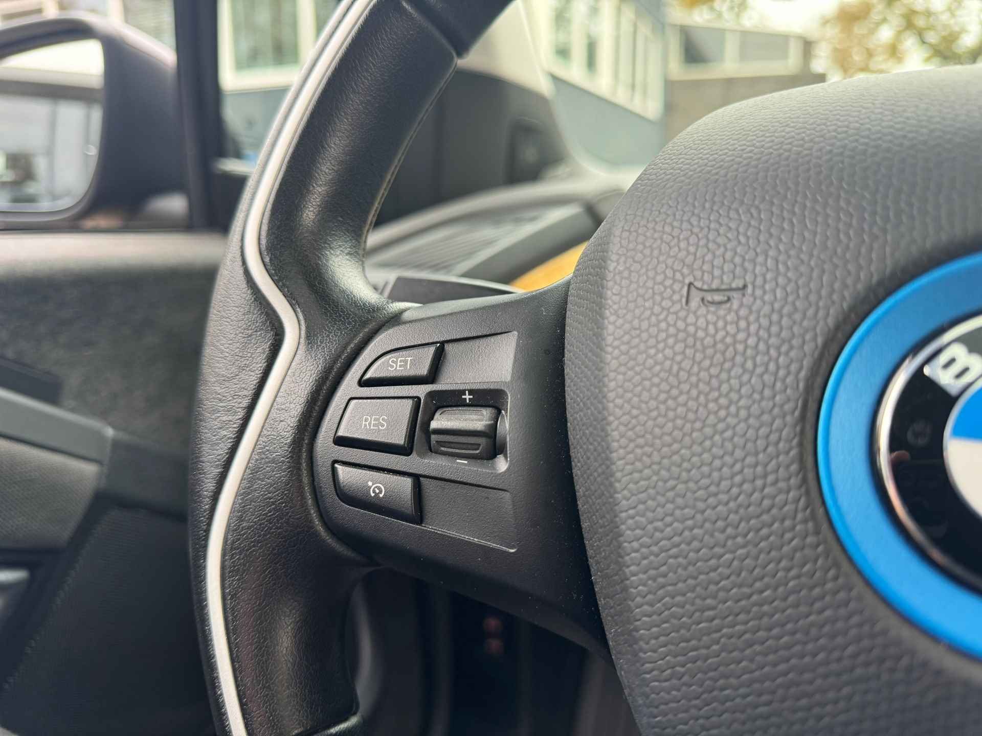 BMW I3 S 120Ah 42 kWh RoadStyle Edition PANORAMADAK | HARMAN KARDON| LEER| STOELVERWARMING| APPLE CARPLAY/ ANDROID AUTO| - 24/46