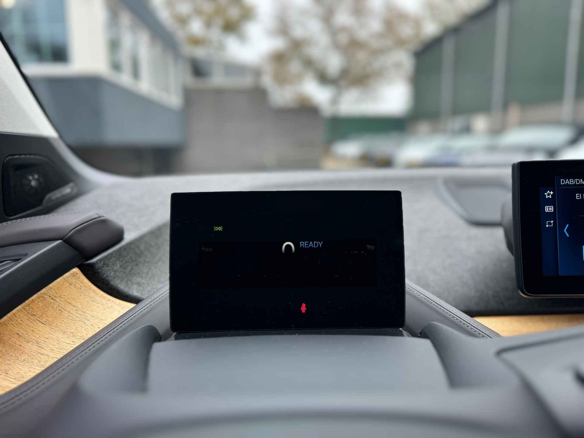 BMW I3 S 120Ah 42 kWh RoadStyle Edition PANORAMADAK | HARMAN KARDON| LEER| STOELVERWARMING| APPLE CARPLAY/ ANDROID AUTO| - 27/46