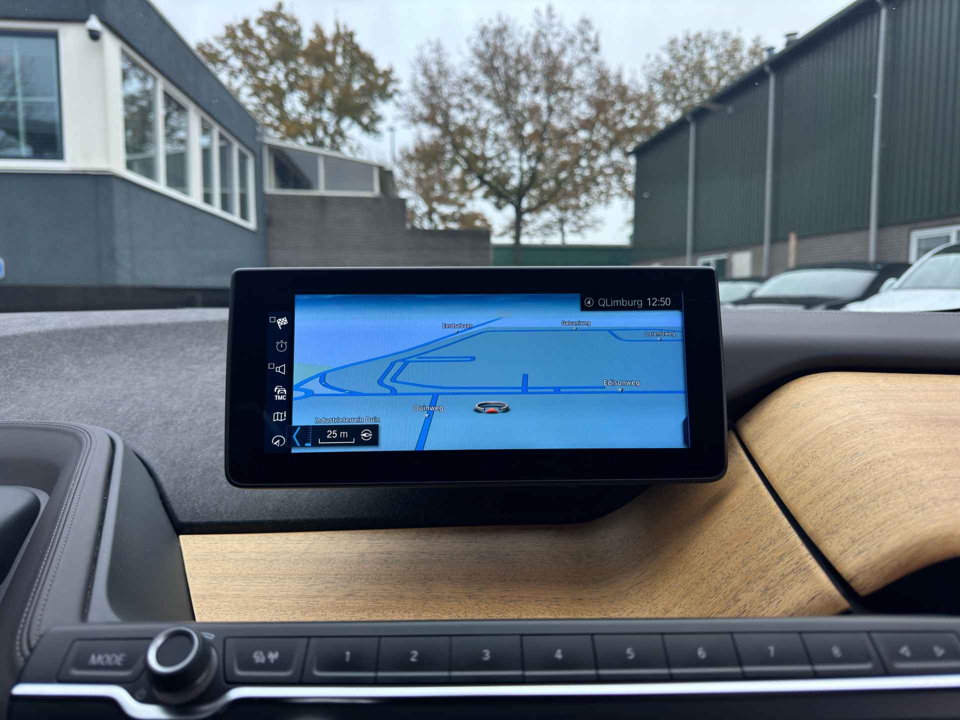 BMW I3 S 120Ah 42 kWh RoadStyle Edition PANORAMADAK | HARMAN KARDON| LEER| STOELVERWARMING| APPLE CARPLAY/ ANDROID AUTO| - 33/46