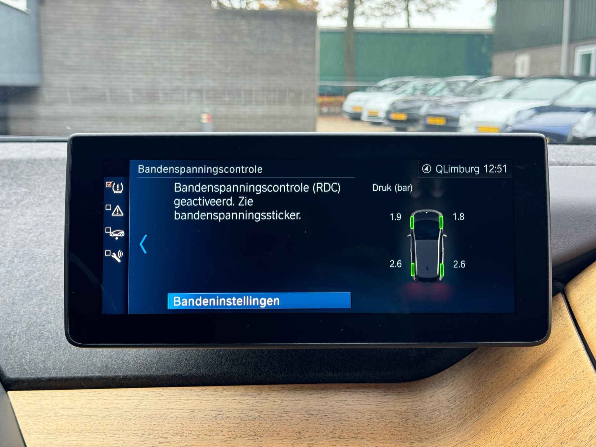 BMW I3 S 120Ah 42 kWh RoadStyle Edition PANORAMADAK | HARMAN KARDON| LEER| STOELVERWARMING| APPLE CARPLAY/ ANDROID AUTO| - 40/46