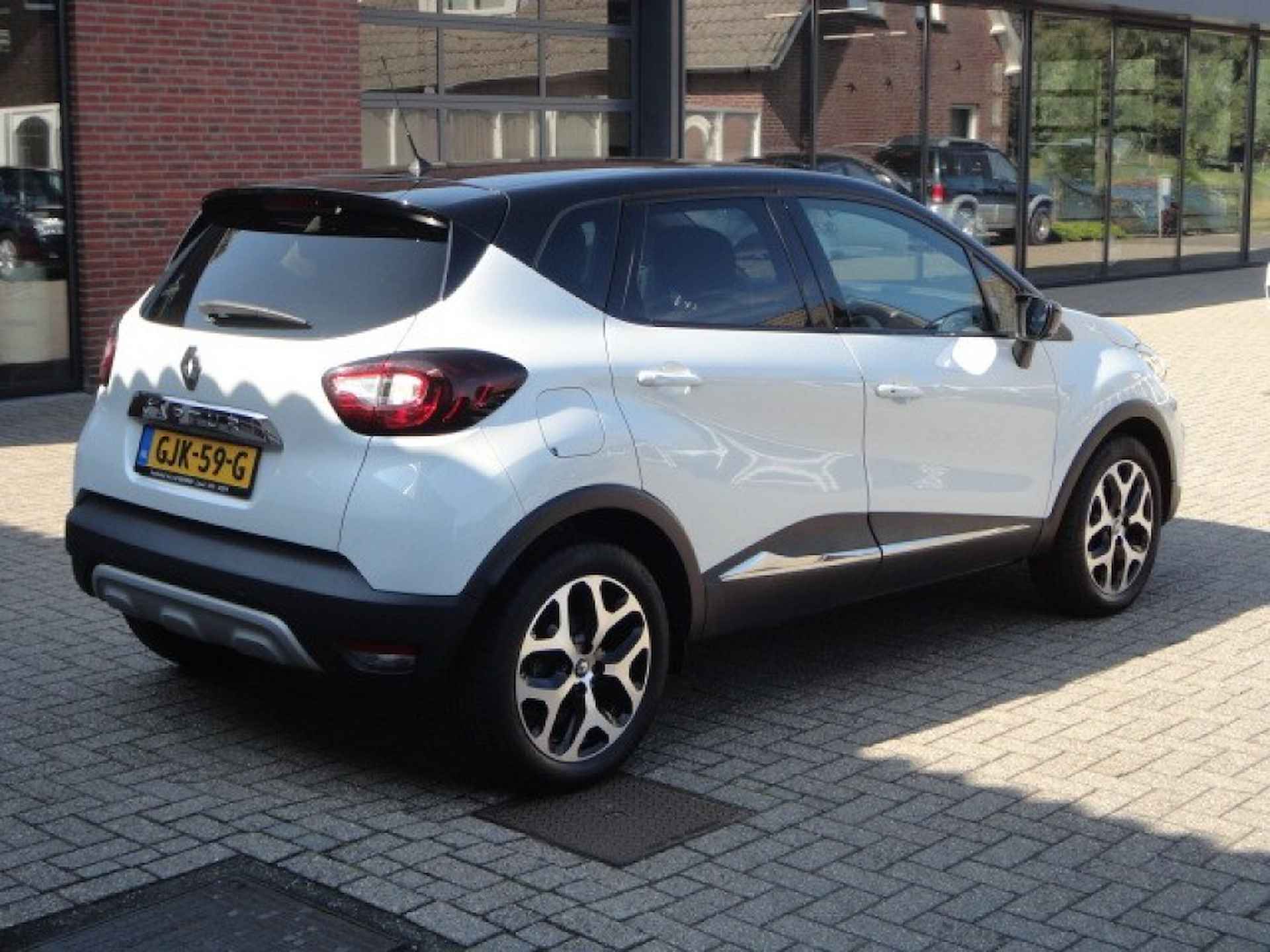 RENAULT Captur 1.3 TCe Intens Navi, Camera ,Clima , Lmv , Pdc voor en achter - 2/27