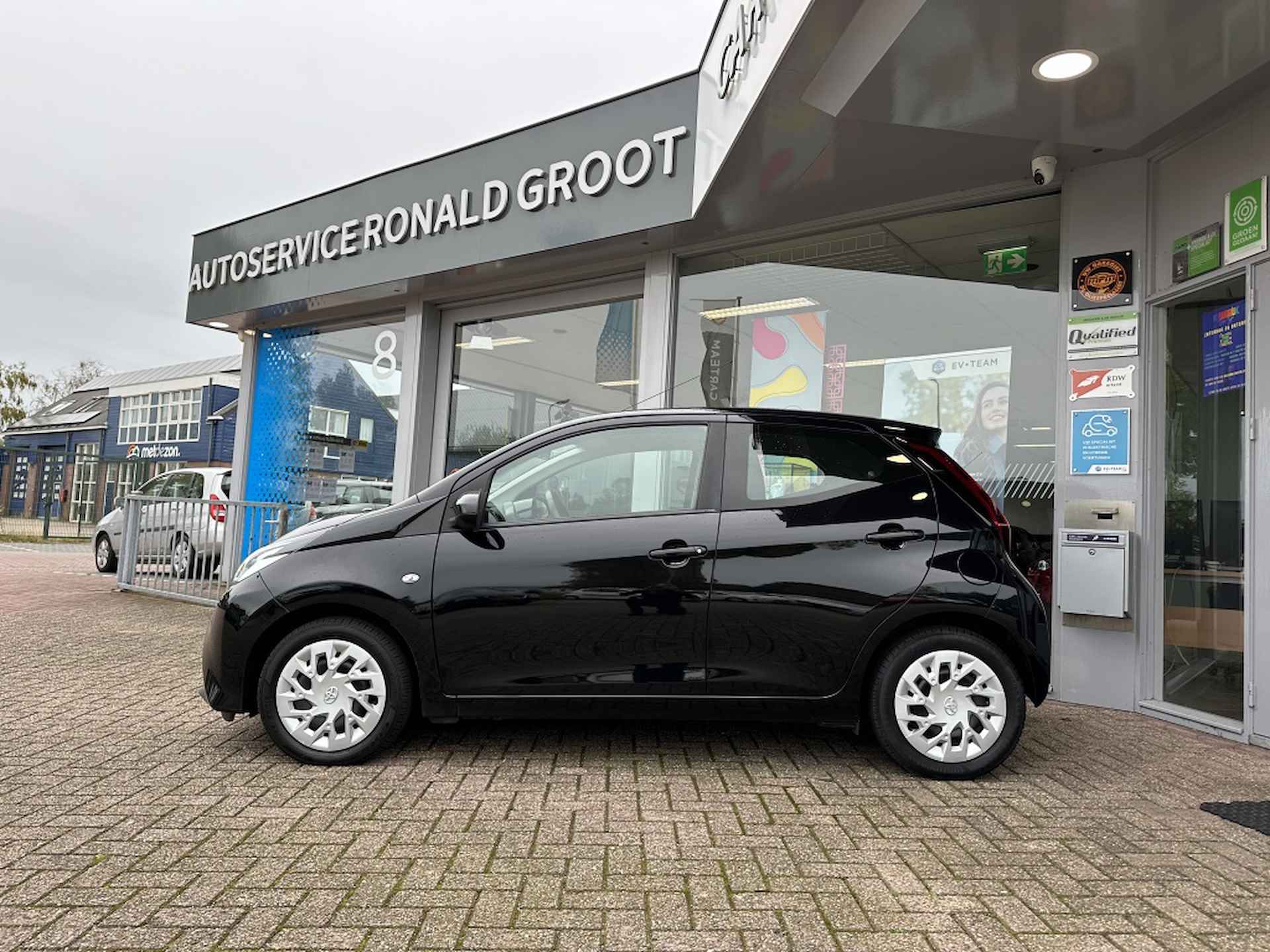 Toyota Aygo 1.0 VVT-i x-play | Automaat | Carplay | Camera achter - 6/28