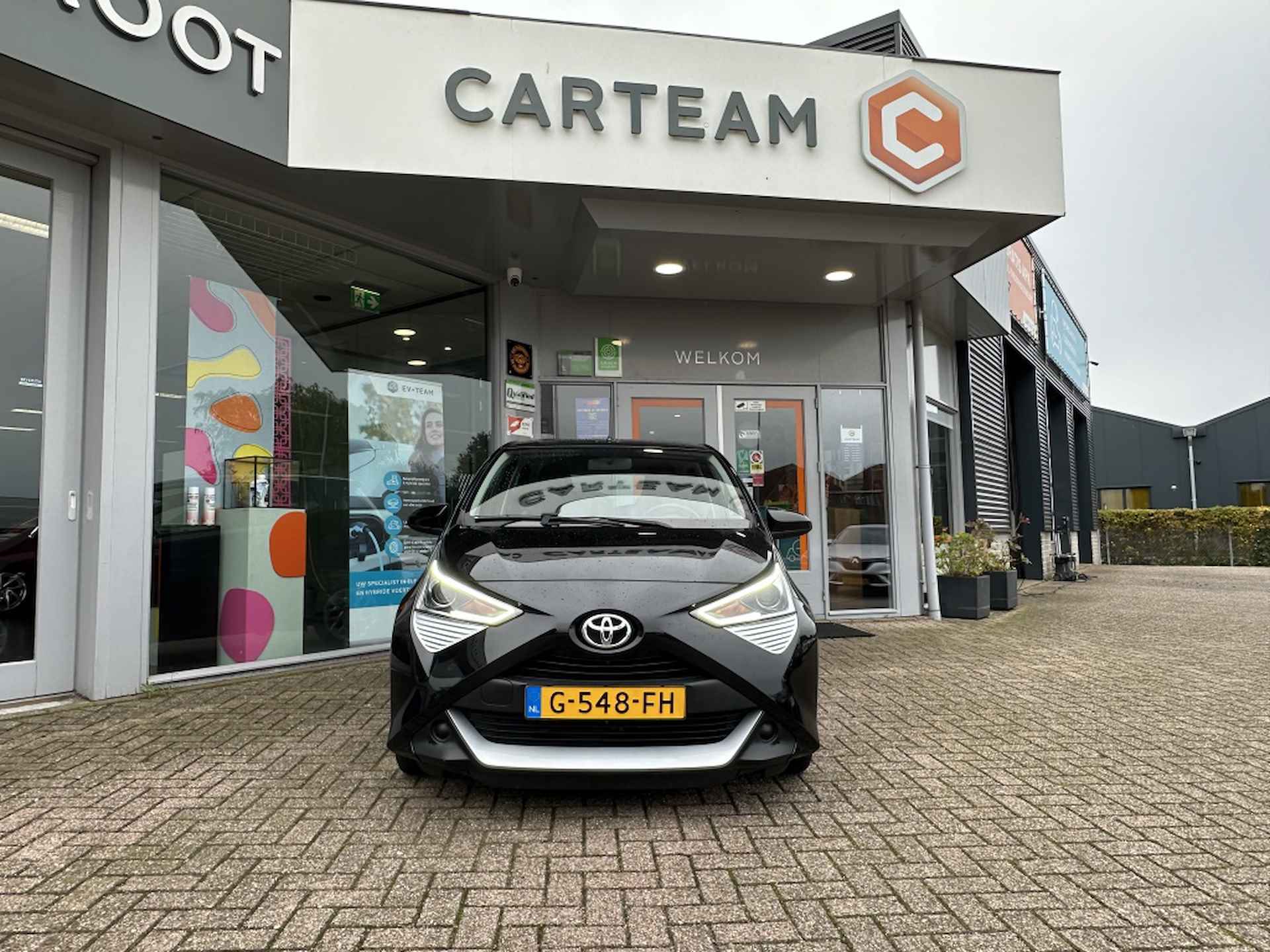 Toyota Aygo 1.0 VVT-i x-play | Automaat | Carplay | Camera achter - 7/28