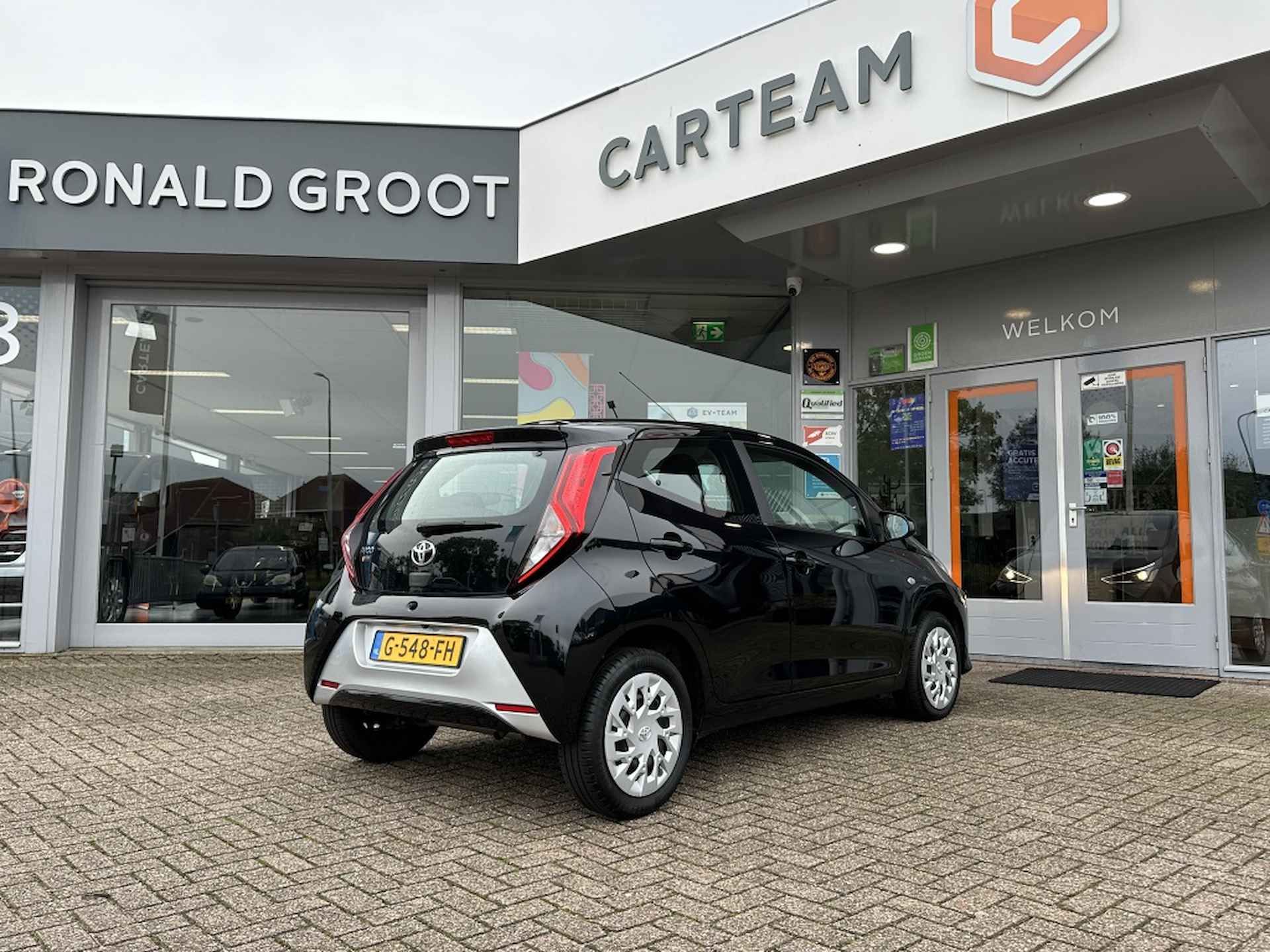 Toyota Aygo 1.0 VVT-i x-play | Automaat | Carplay | Camera achter - 11/28