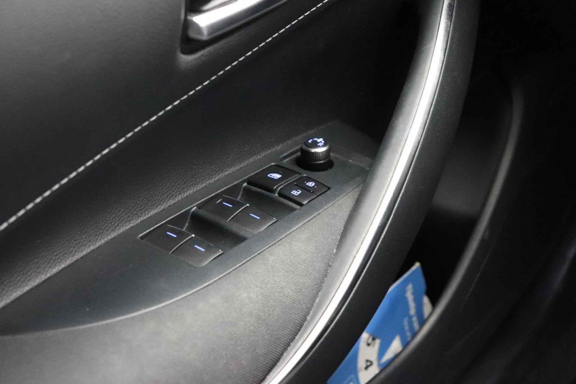 TOYOTA Corolla Touring 1.8 Hybrid Active Automaat - Carplay, Navi, Camera - 23/28