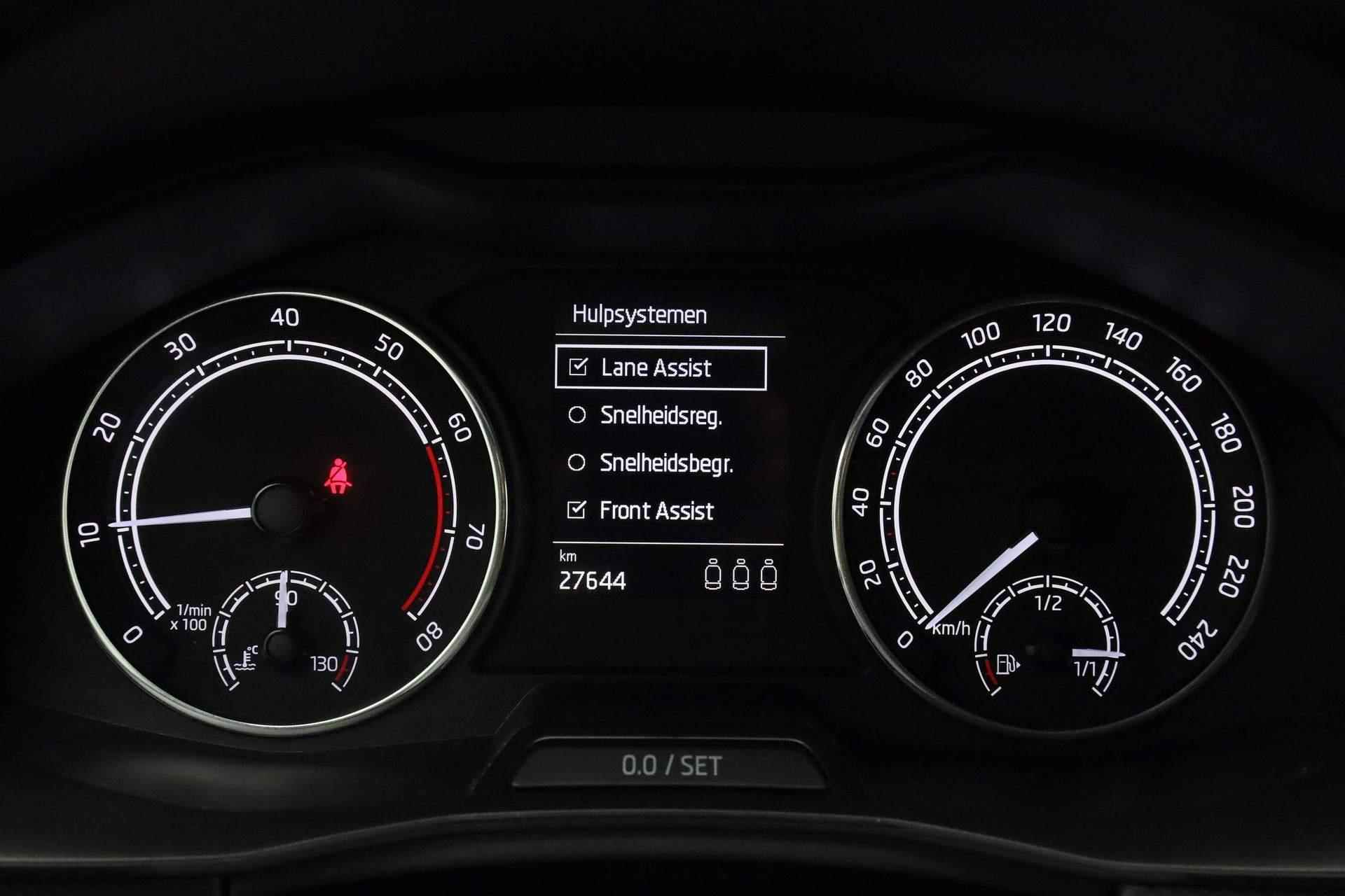 Skoda Kamiq 1.0 TSI 110PK DSG Ambition | Cruise | Airco | 16 inch | Parkeersensoren achter | Apple Carplay / Android Auto | DAB - 4/37