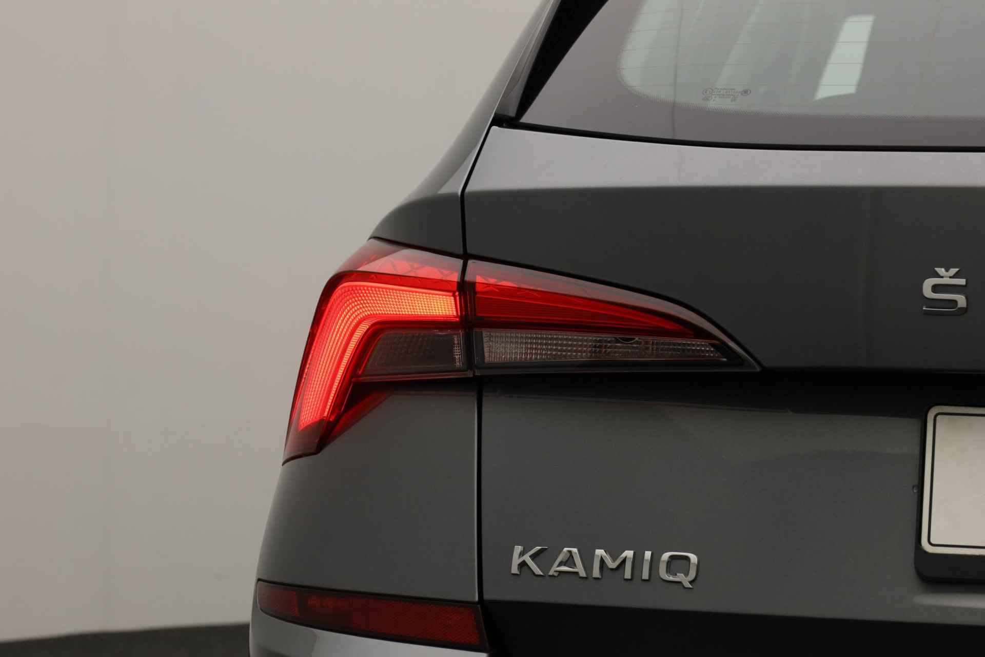 Skoda Kamiq 1.0 TSI 110PK DSG Ambition | Cruise | Airco | 16 inch | Parkeersensoren achter | Apple Carplay / Android Auto | DAB - 13/37
