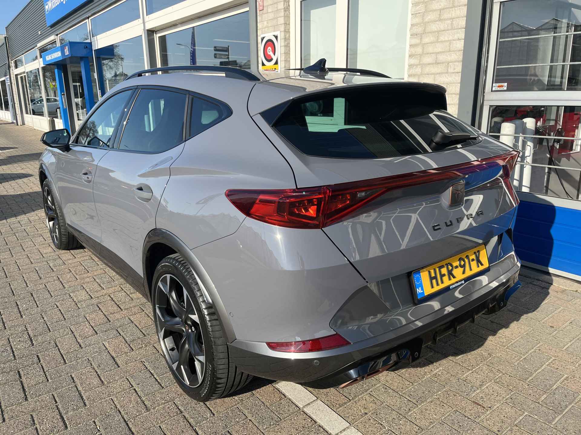 CUPRA Formentor 1.4 e-Hybrid VZ Performance / AUTOMAAT/ 245 PK/ CAMERA/ PARK. SENSOREN/ DODE HOEK/ MATRIX/ STOEL-STUURVERWARM./ KEYLESS/ BLUETOOTH/ ADAPT. CRUISE/ NAVI/ CLIMA/ DAB/ 19" LMV - 6/40