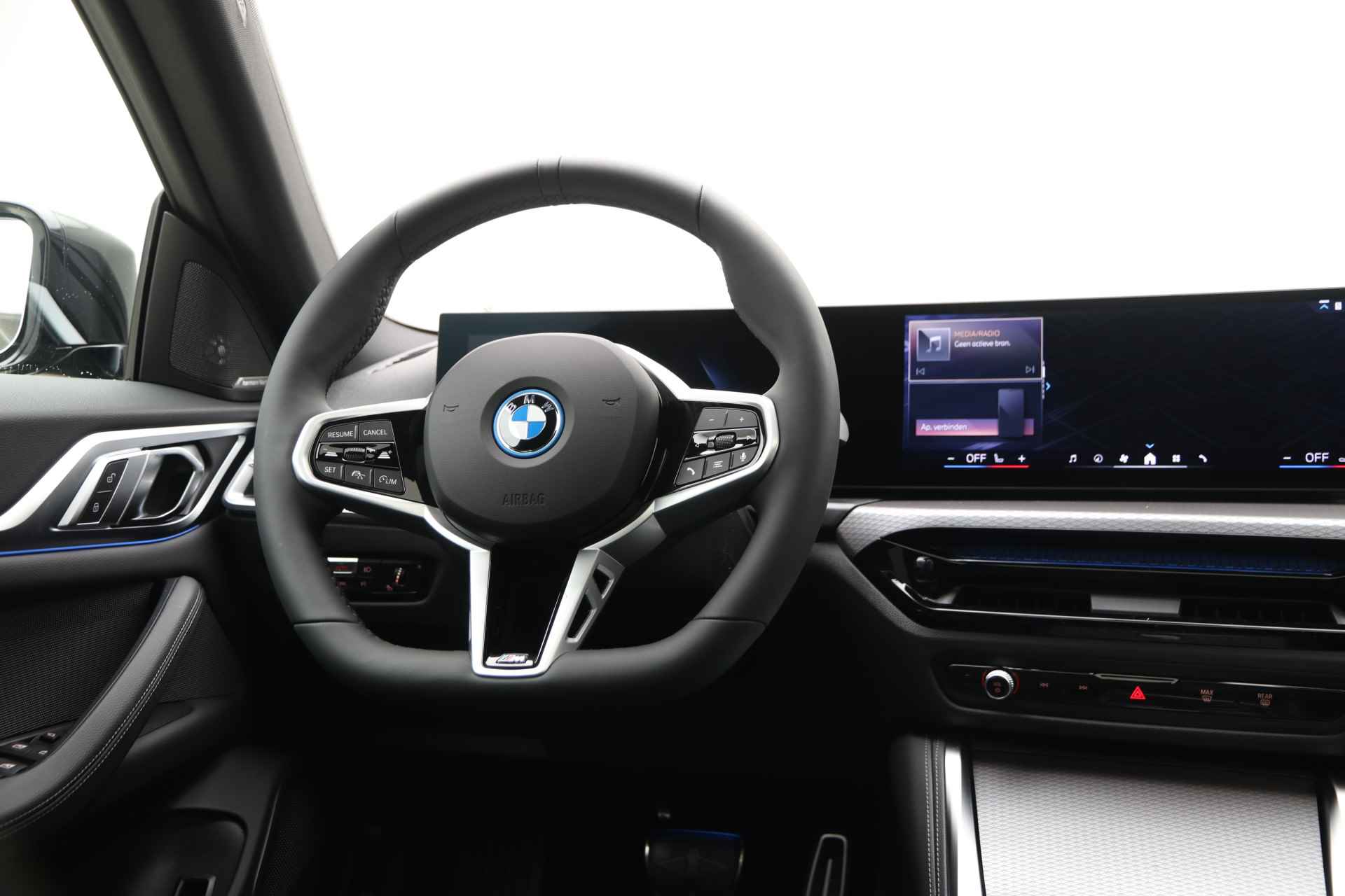 BMW i4 eDrive40 84 kWh - 3/28