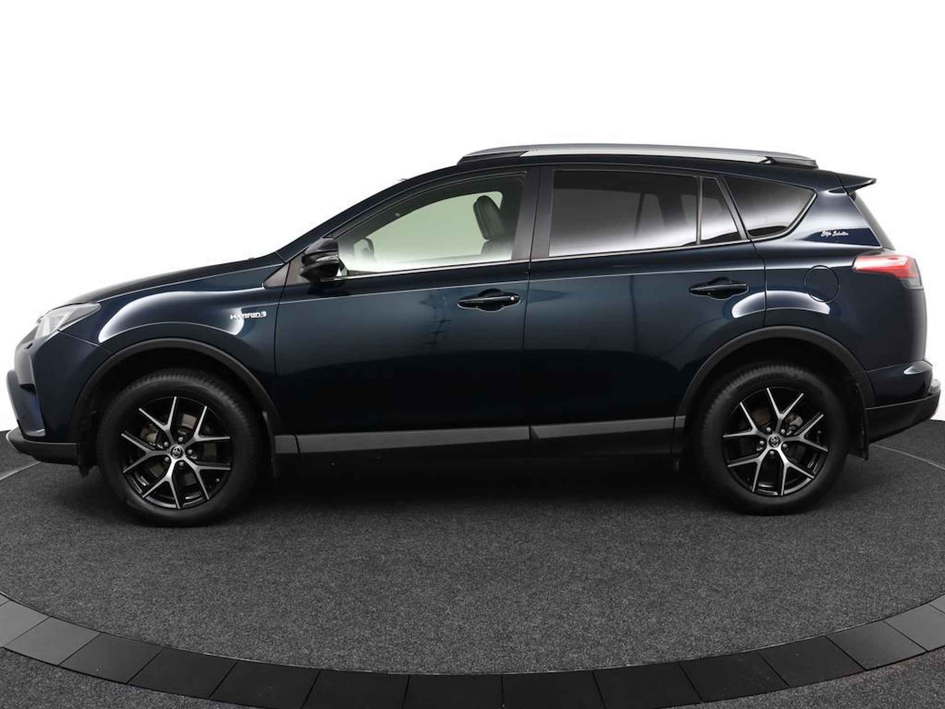 Toyota RAV4 2.5 Hybrid AWD Energy | stoelverwarming | 1650 trekgewicht | Panoramic View Monitor 360 | - 3/54