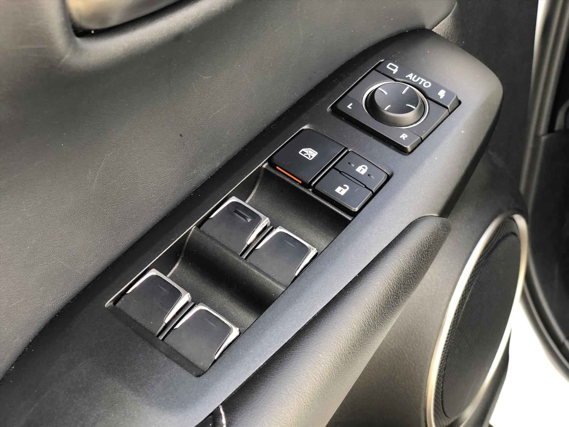 Lexus Nx 300h AWD Sport Edition Luxury & Safety Pack | Apple CarPlay/Android auto, Leer, Stoel + Stuurverwarming, Parkeersensoren - 24/39
