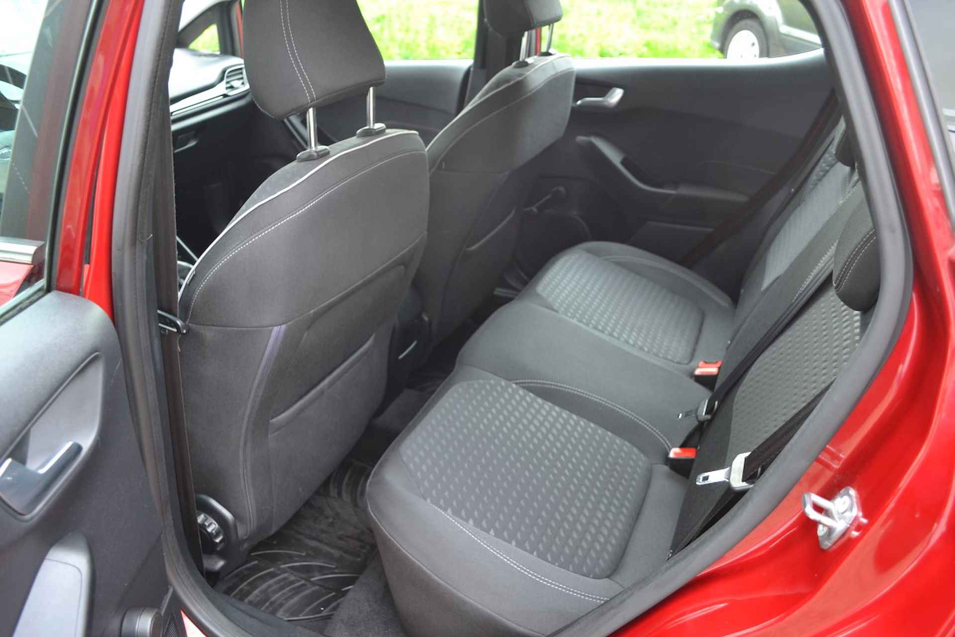 Ford Fiesta 1.0T 100pk ECOBOOST Titanium 5-deurs - 11/28