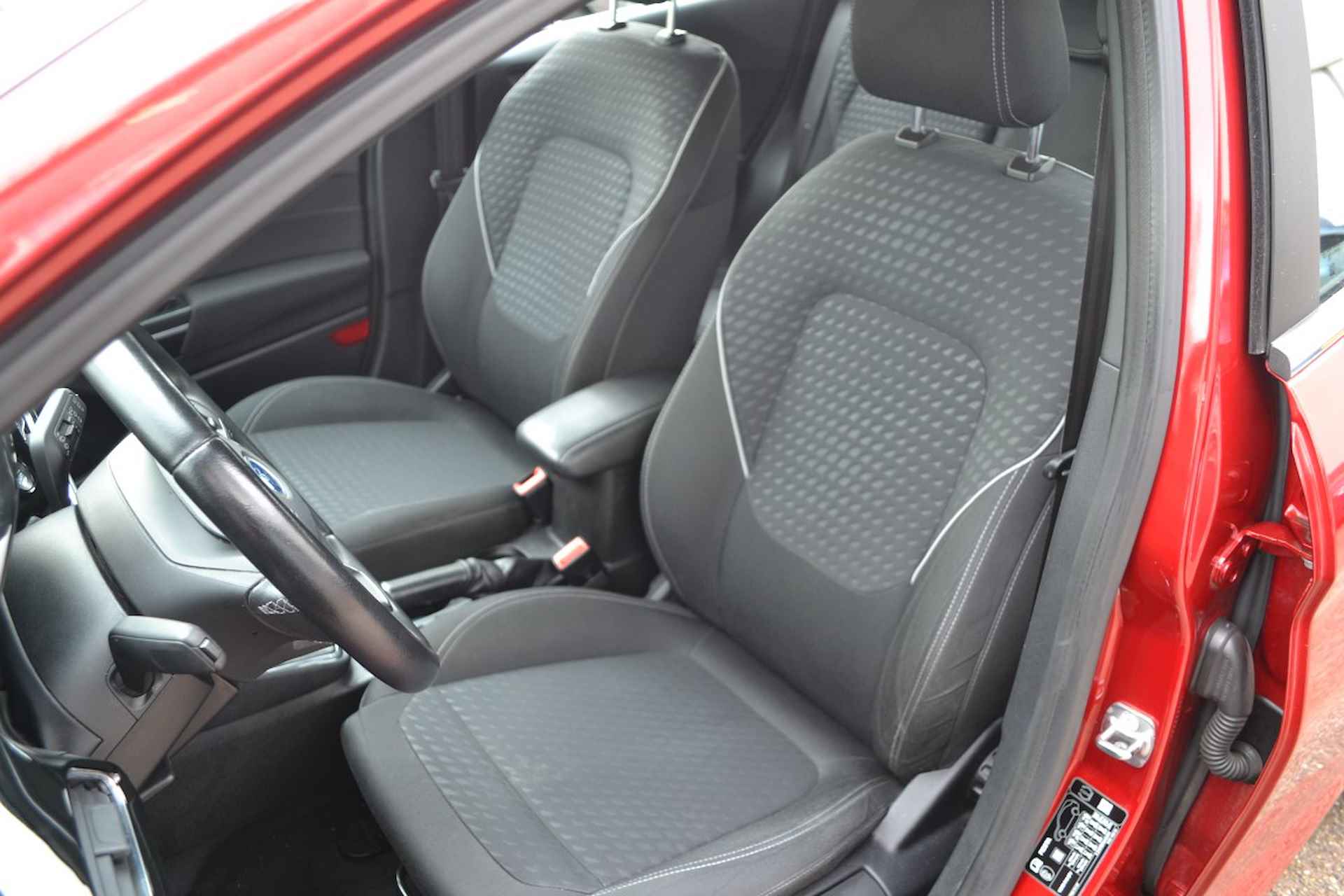 Ford Fiesta 1.0T 100pk ECOBOOST Titanium 5-deurs - 14/28