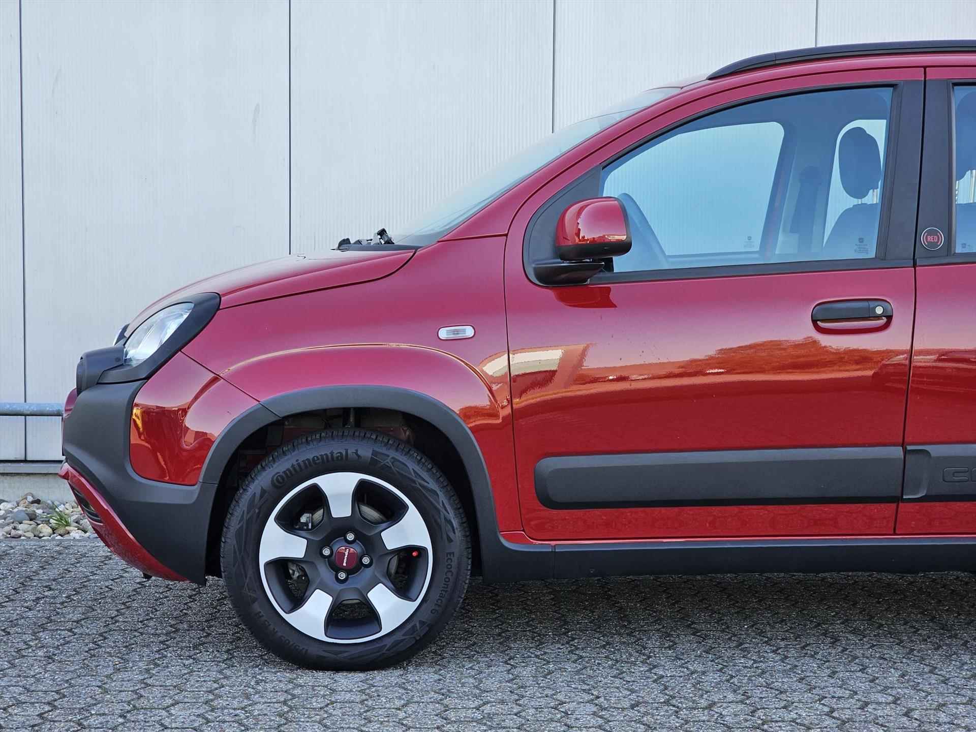 Fiat Panda 1.0 70pk Hybrid Cross RED | Climate Control | 5- zitter | Apple Carplay I Android Auto - 24/36