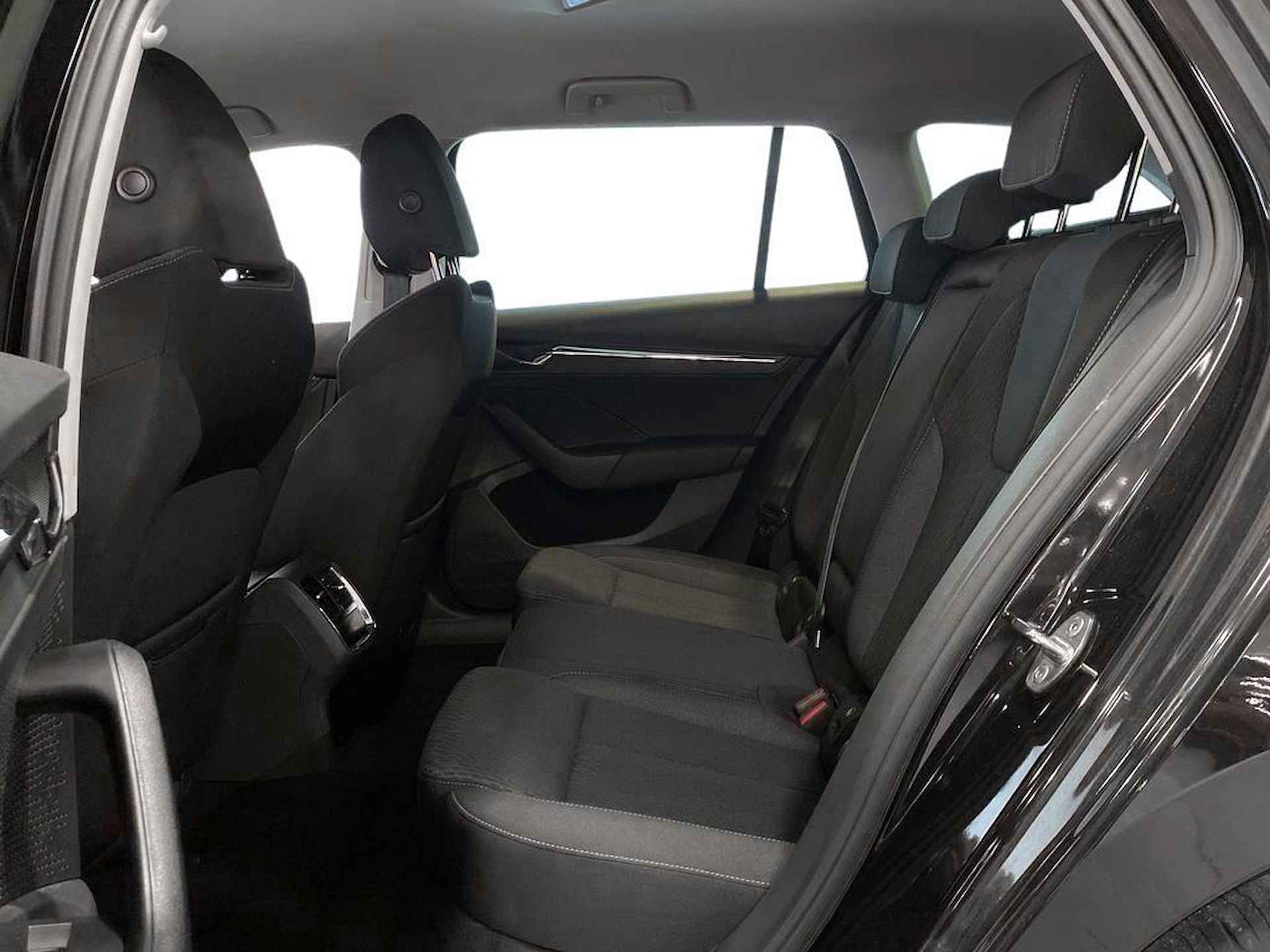 Škoda Octavia Combi 1.5 TSI e-TEC 150pk DSG Business Edition Plus | Stoelverwarming | Adaptive Cruise control - 8/28
