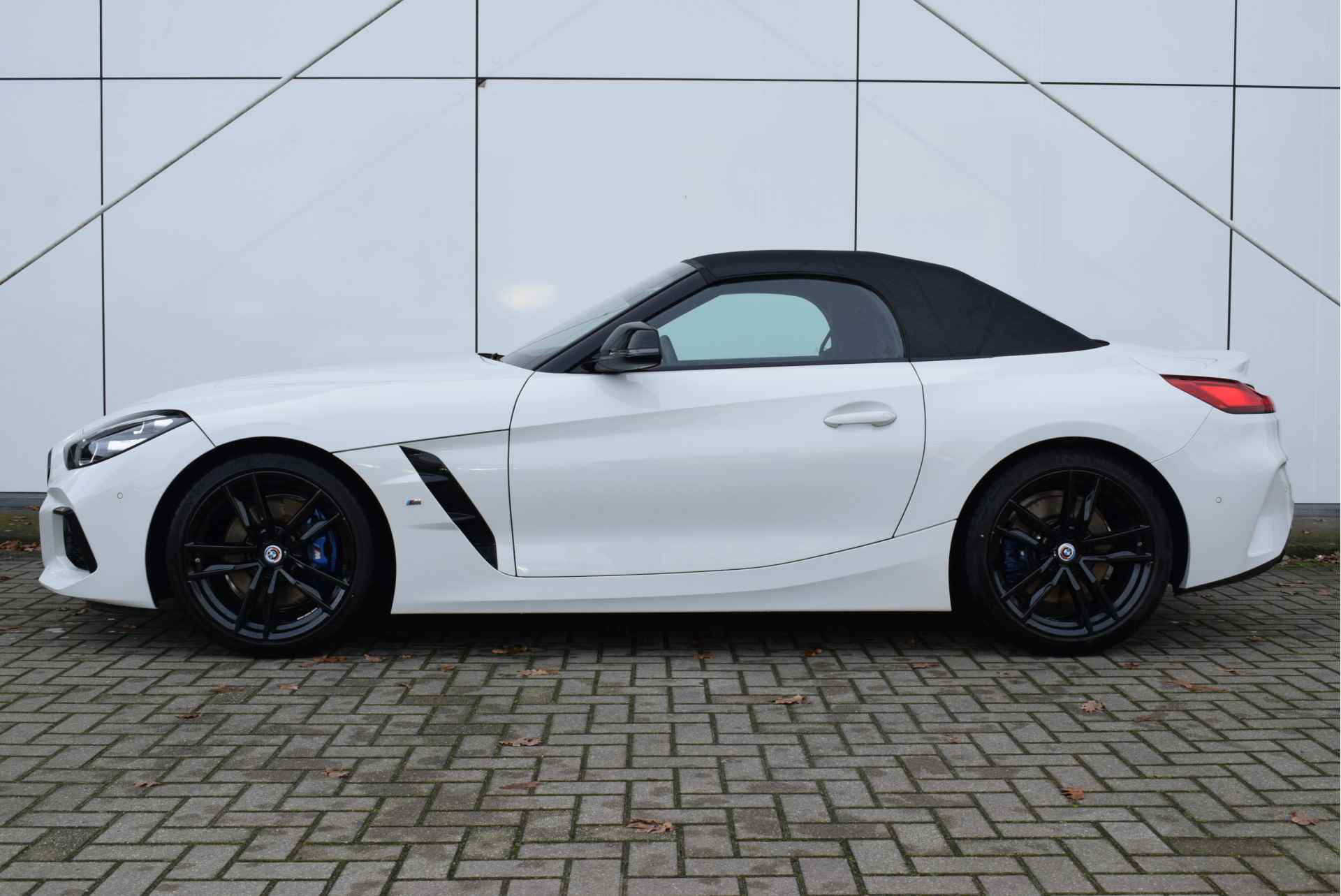 BMW Z4 Roadster sDrive20i High Executive M Sport Automaat / BMW M 50 Jahre uitvoering / Adaptieve LED / M sportstoelen / Comfort Access / Stoelverwarming - 3/29