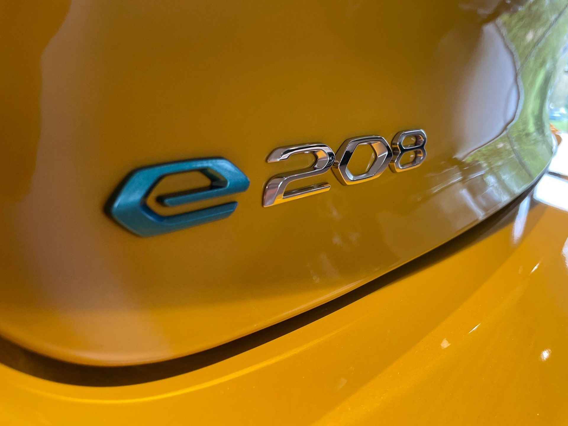 Peugeot e-208 EV Active 50 kWh - 3-FASE LADER - APPLE CARPLAY / ANDROID AUTO - SUBSIDIE MOGELIJKHEID € 2.000,-* - 11/27