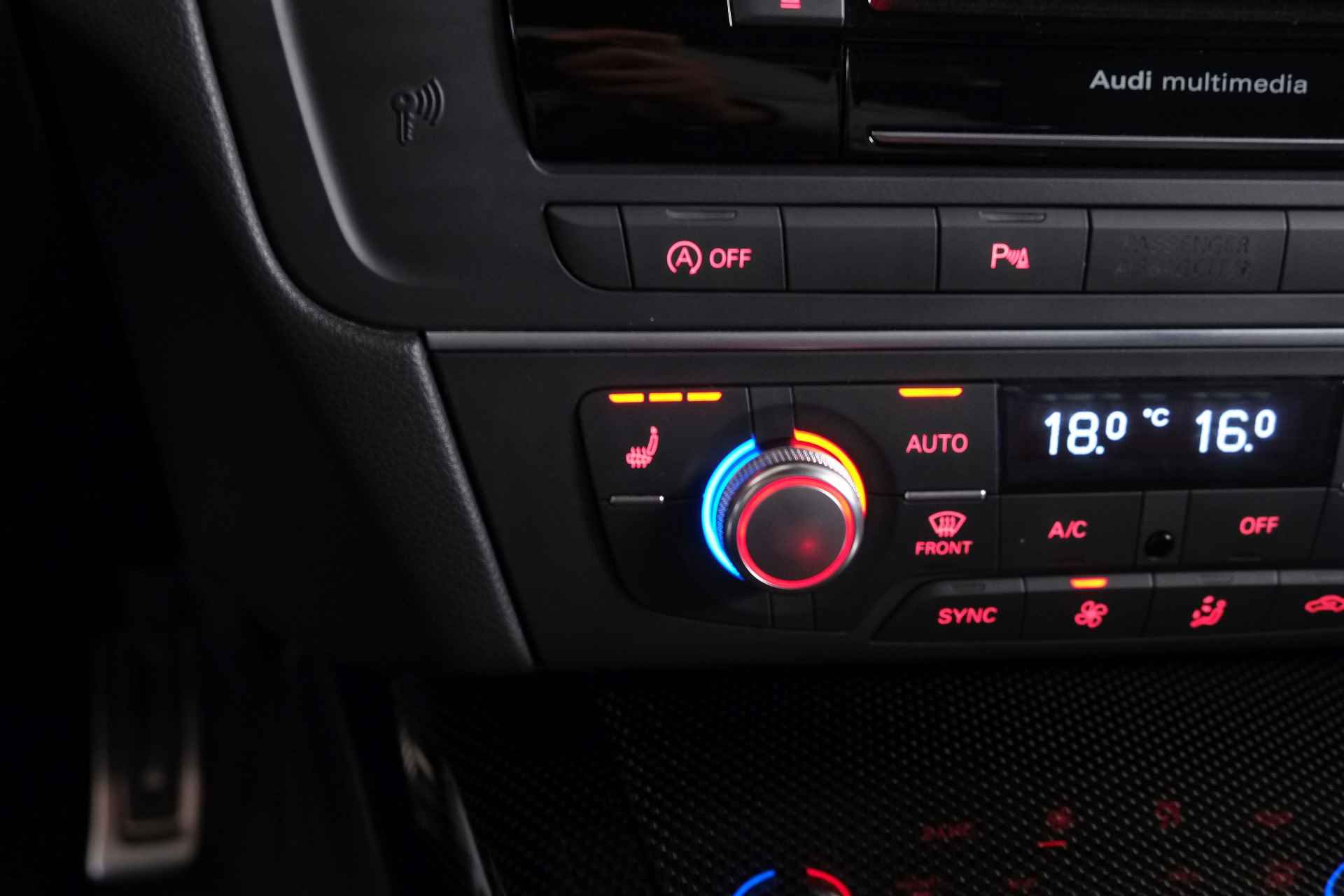 Audi A6 Avant 4.0 TFSI S6 Quattro 450 pK LED / Carbon / BOSE / ACC / Head-Up / Navigatie - 31/43
