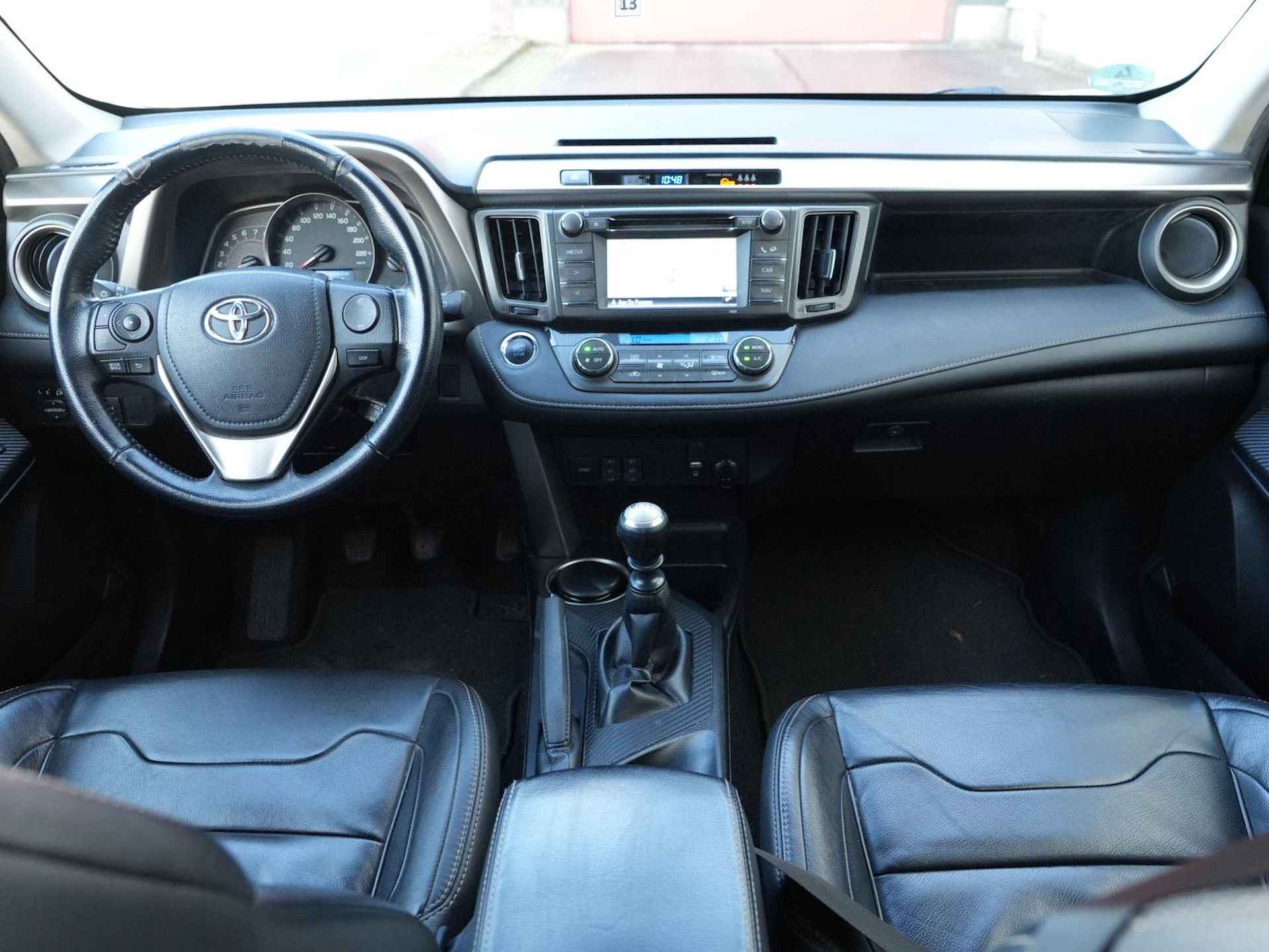 Toyota RAV4 2.0 Executive Business 4WD | Camera | Leer | Keyless | Navi | Climate | Cruise | Electr. Achterklep | Trekhaak - 4/36