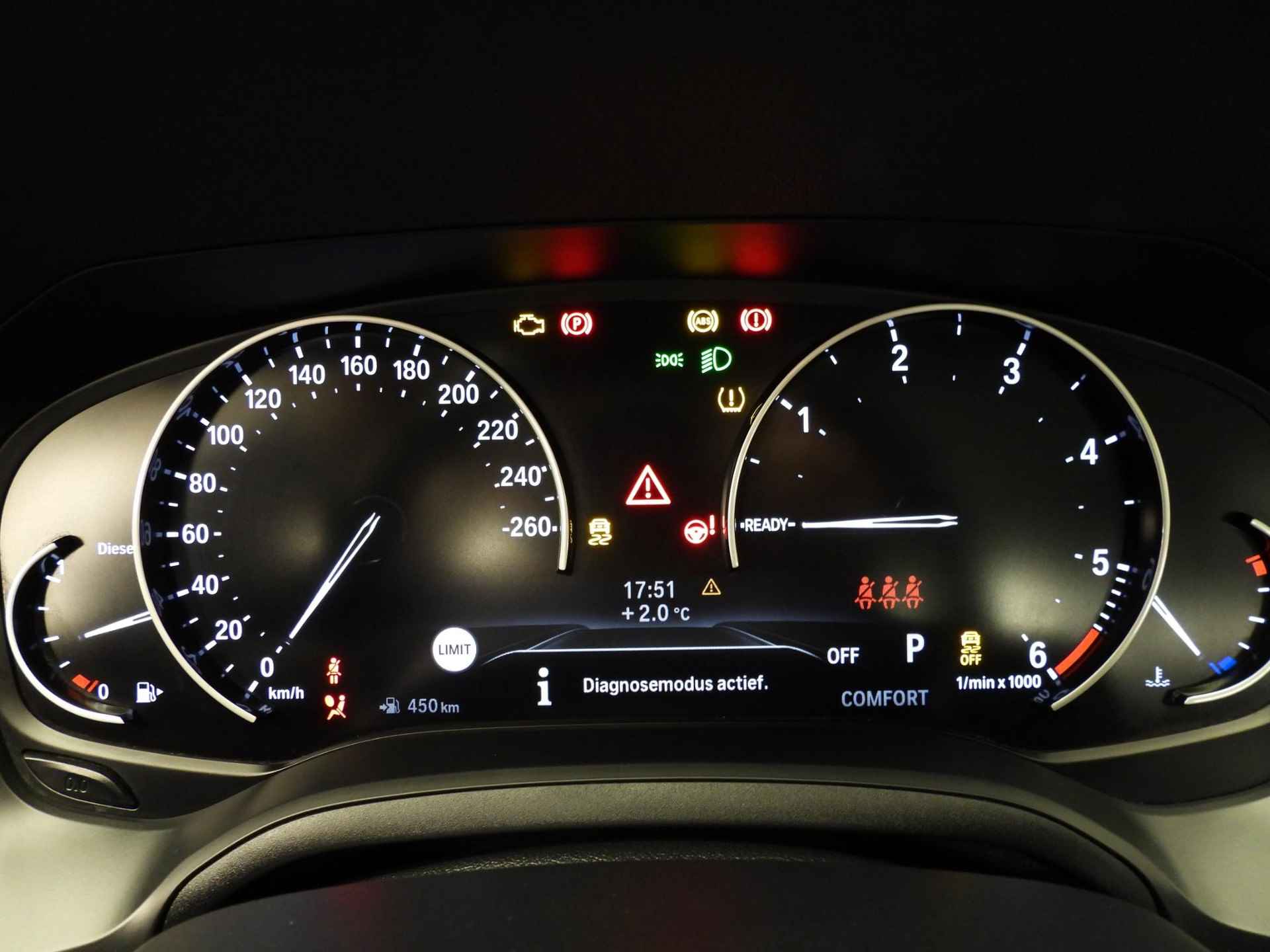 BMW 3 Serie Touring 320d | LED | Navigatie | Stoelverwarming | Clima | PDC | Lendesteunen | Alu 18 inch - 12/45