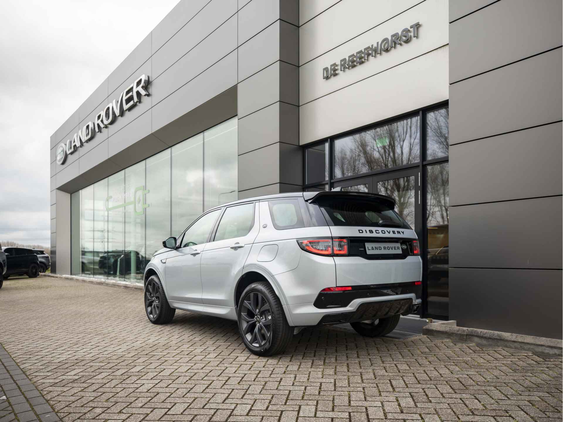 Land Rover Discovery Sport P300e R-Dynamic SE | Interactive Driver Display | Panoramadak | - 9/61