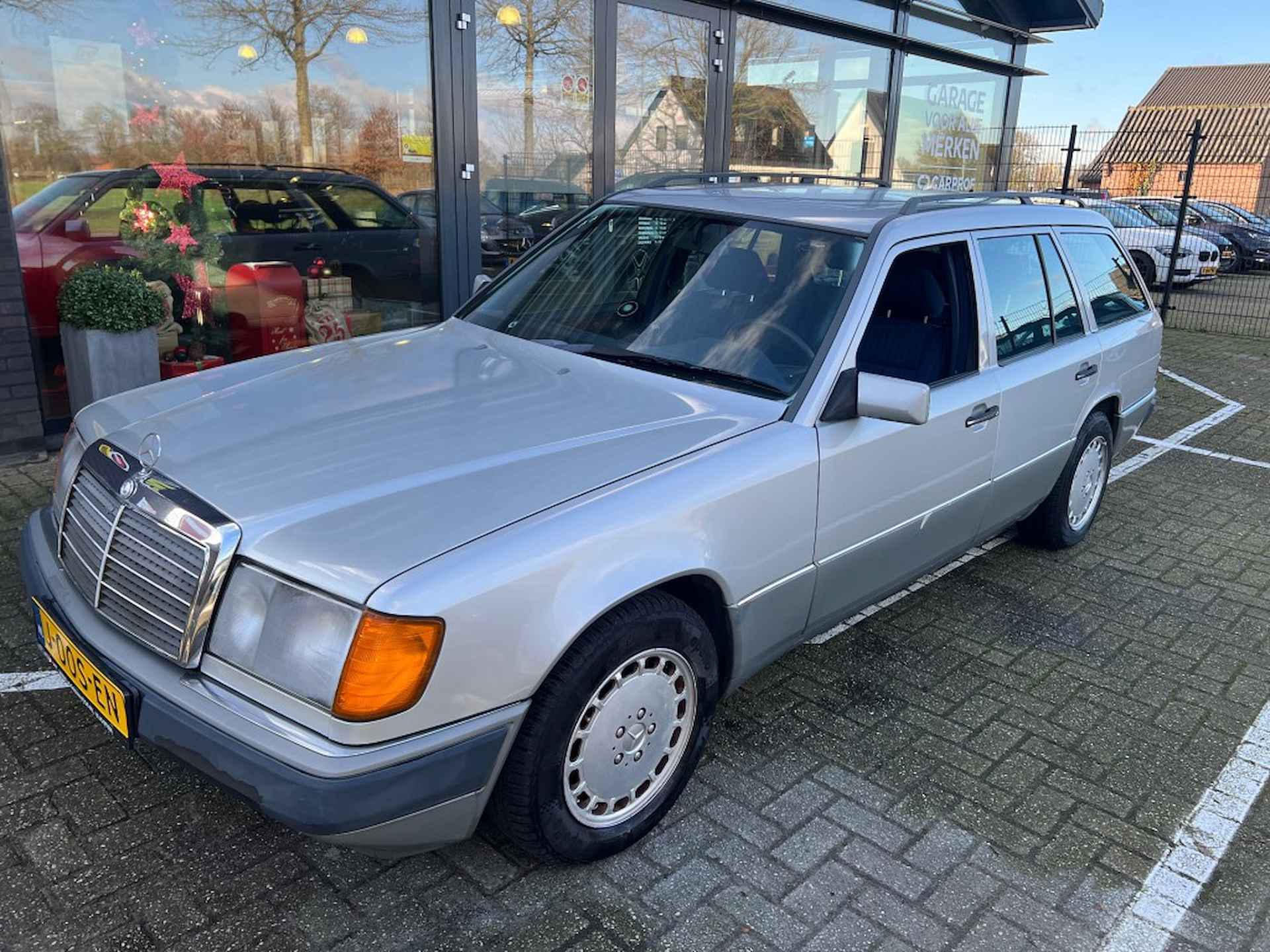 MERCEDES-BENZ 230 230 TE - 9/26