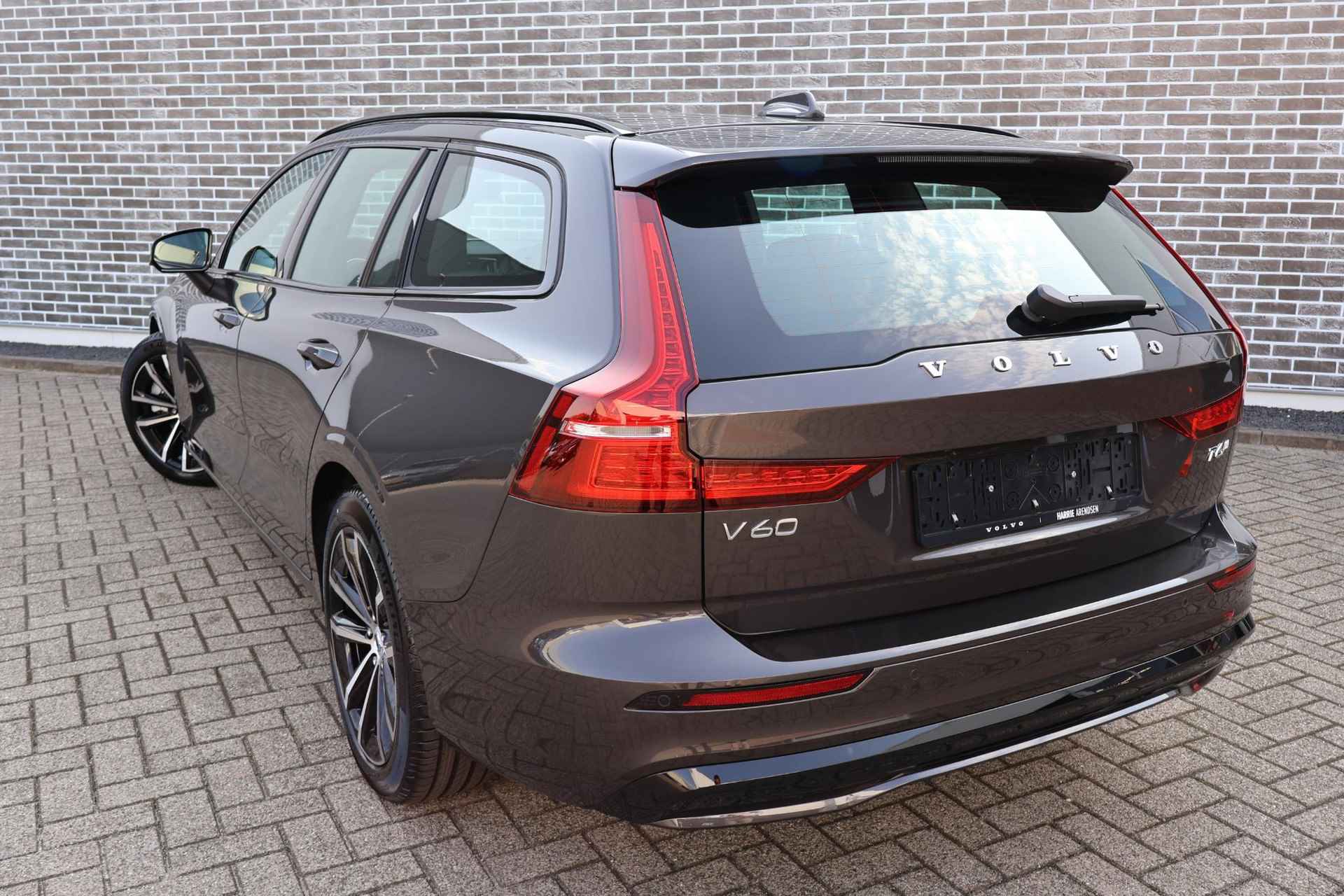 Volvo V60 Recharge T6 AWD Plus Dark | Adaptieve Cruise Control | Nappa Sportstoelen | Stoel- en stuurverwarming | Keyless Entry - 6/20