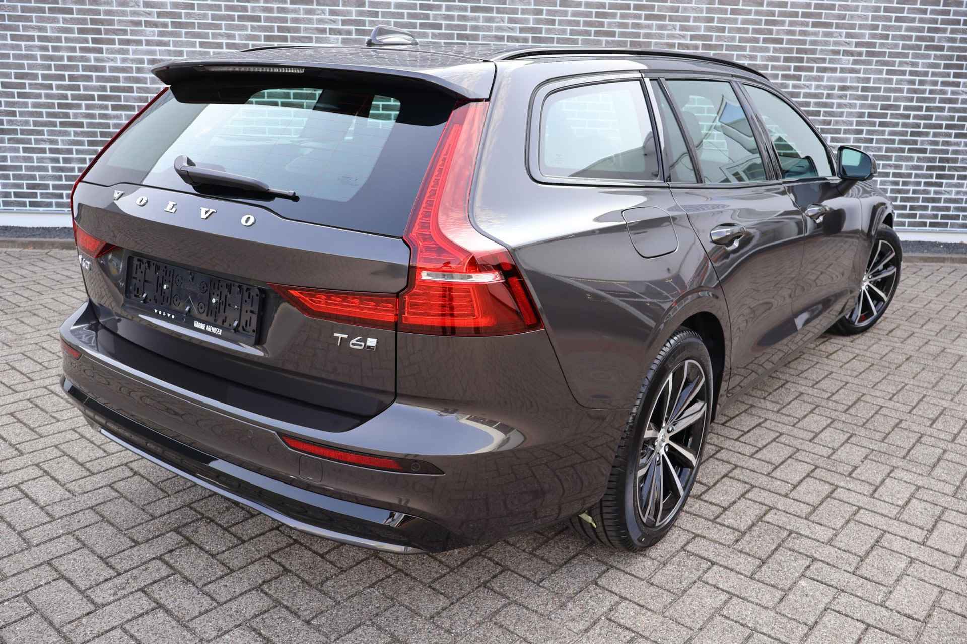 Volvo V60 Recharge T6 AWD Plus Dark | Adaptieve Cruise Control | Nappa Sportstoelen | Stoel- en stuurverwarming | Keyless Entry - 7/20